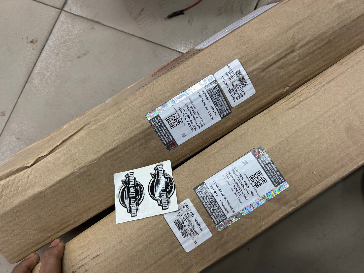 Royal Enfield Rear Suspension Unit – 148077/F | OEM Rear Shock Absorber for Interceptor 650 & Continental GT 650 (2019–2022)