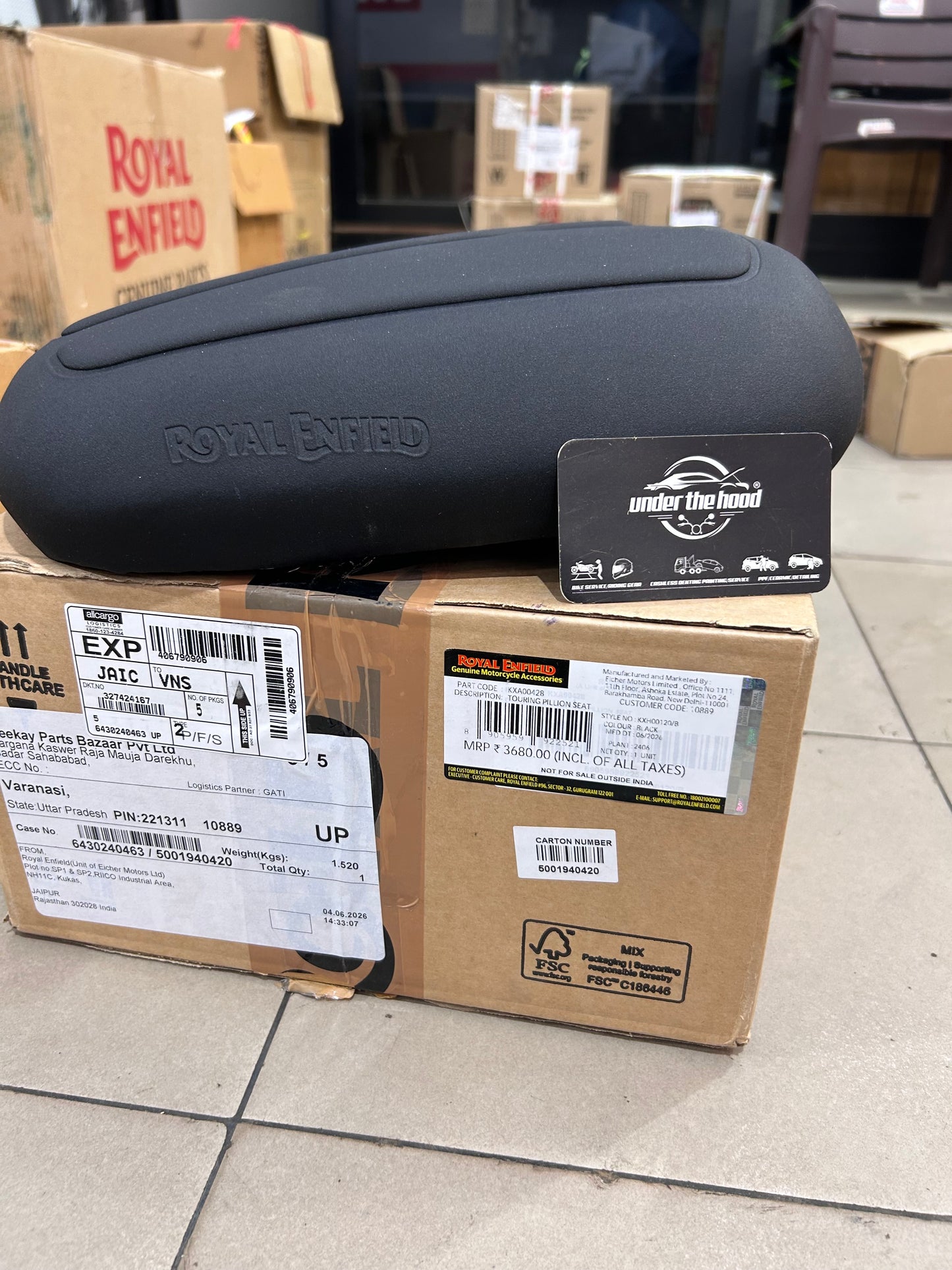 Royal Enfield Black Adventure Passenger Seat for Himalayan 450 – Genuine OEM KXA00428 | Best with KXA00427 Rider Seat