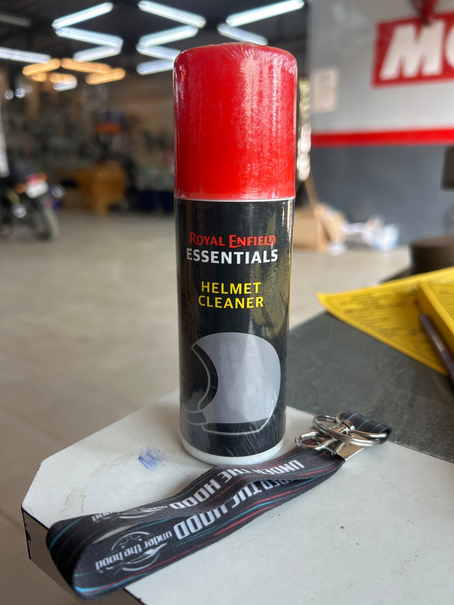 Royal Enfield Essentials Helmet Cleaner Spray – 125ml (33081205) | Anti-Bacterial Interior Foam & Padding Deodorizer for All Bike Helmets