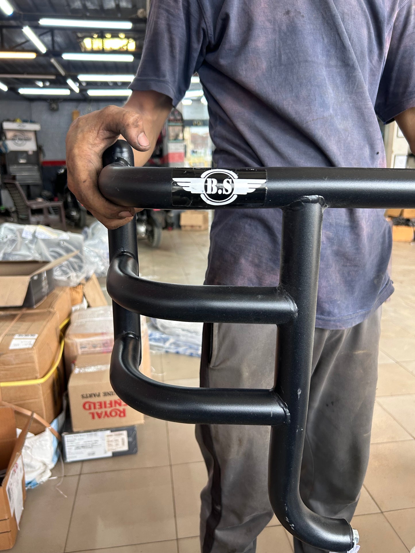 BS Auto Maharaja Crash Guard BS00175 – Black & Chrome – Royal Enfield Meteor 350, Classic 350 Reborn