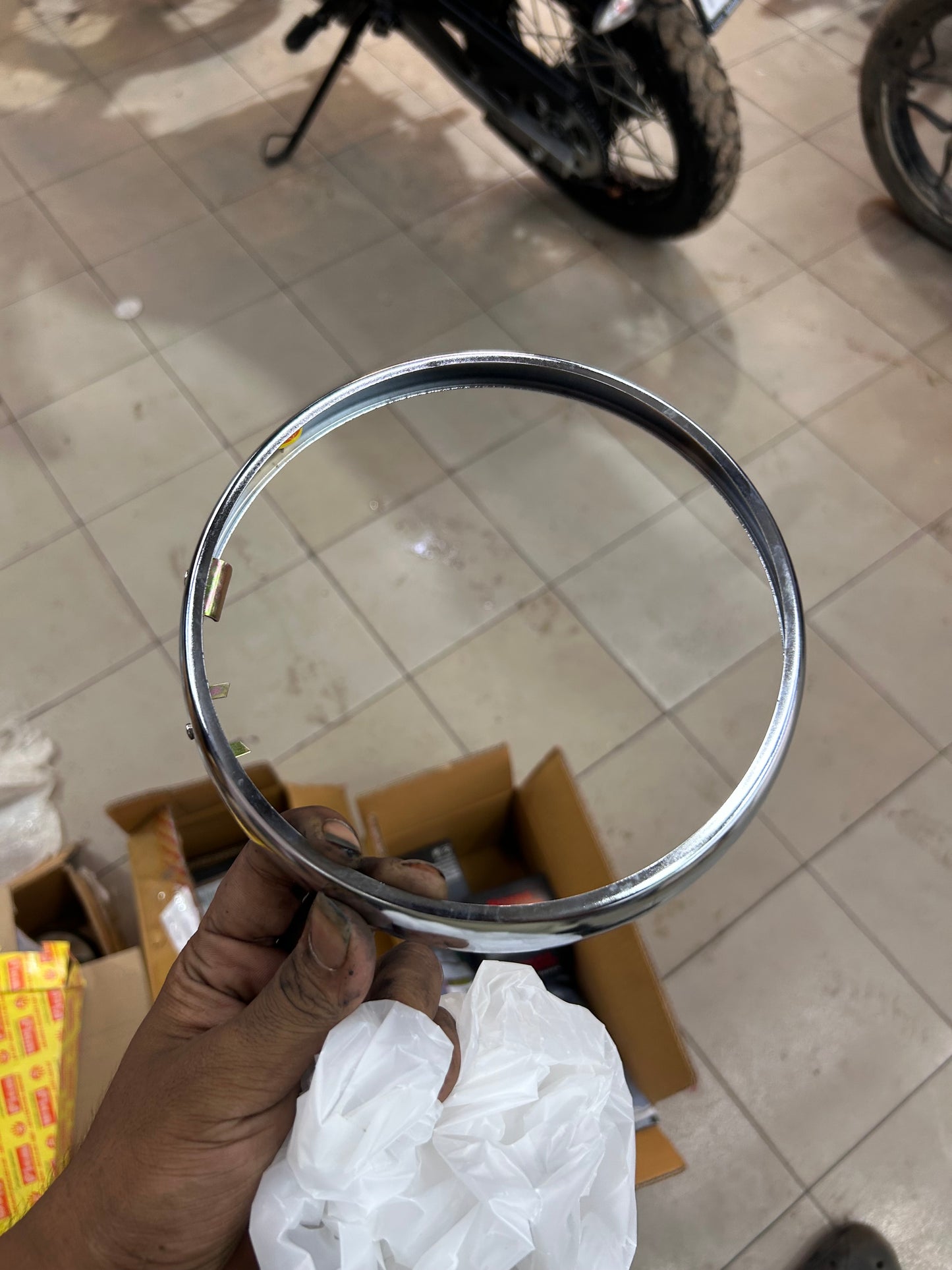 Royal Enfield 583888/A Headlamp Outer Rim – Chrome Ring (Classic/Bullet/Electra)