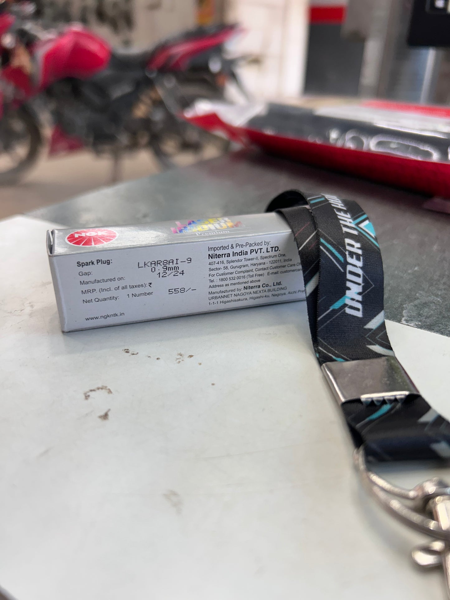 NGK Laser Iridium Spark Plug LKAR8AI-9 (6706) – KTM Duke/RC/Adventure 125–390, Husqvarna 401 – Center Plug Upgrade for Pulsar NS/RS/AS200 & Dominar 250/400