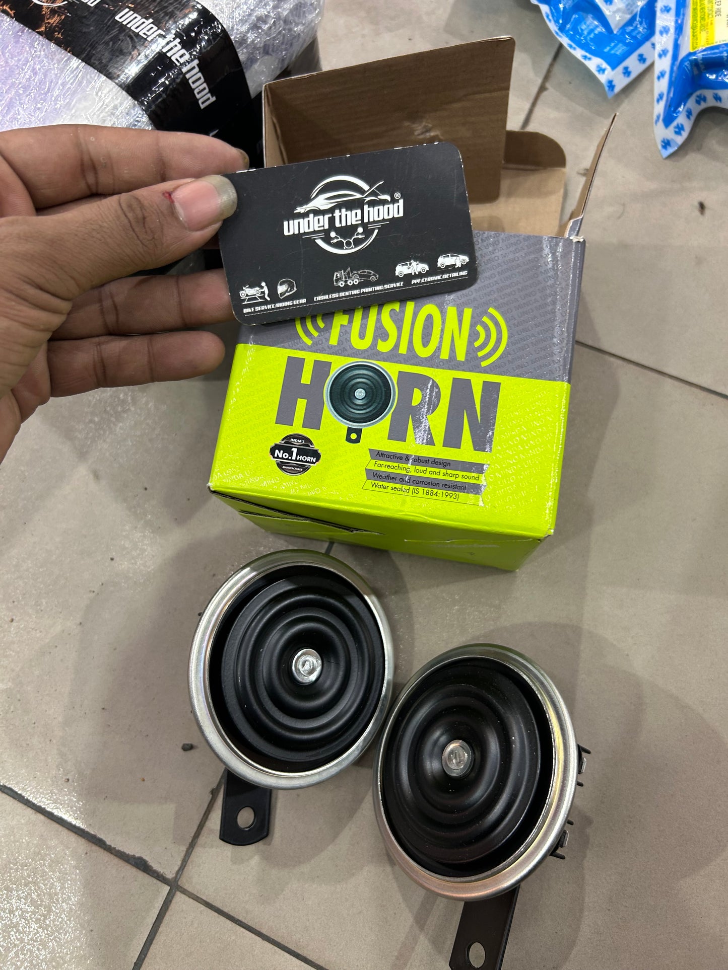 UNO Minda D840195 Fusion 95mm Disc Horn Set – 12V Black, Pair of 2 | Universal Car Horn