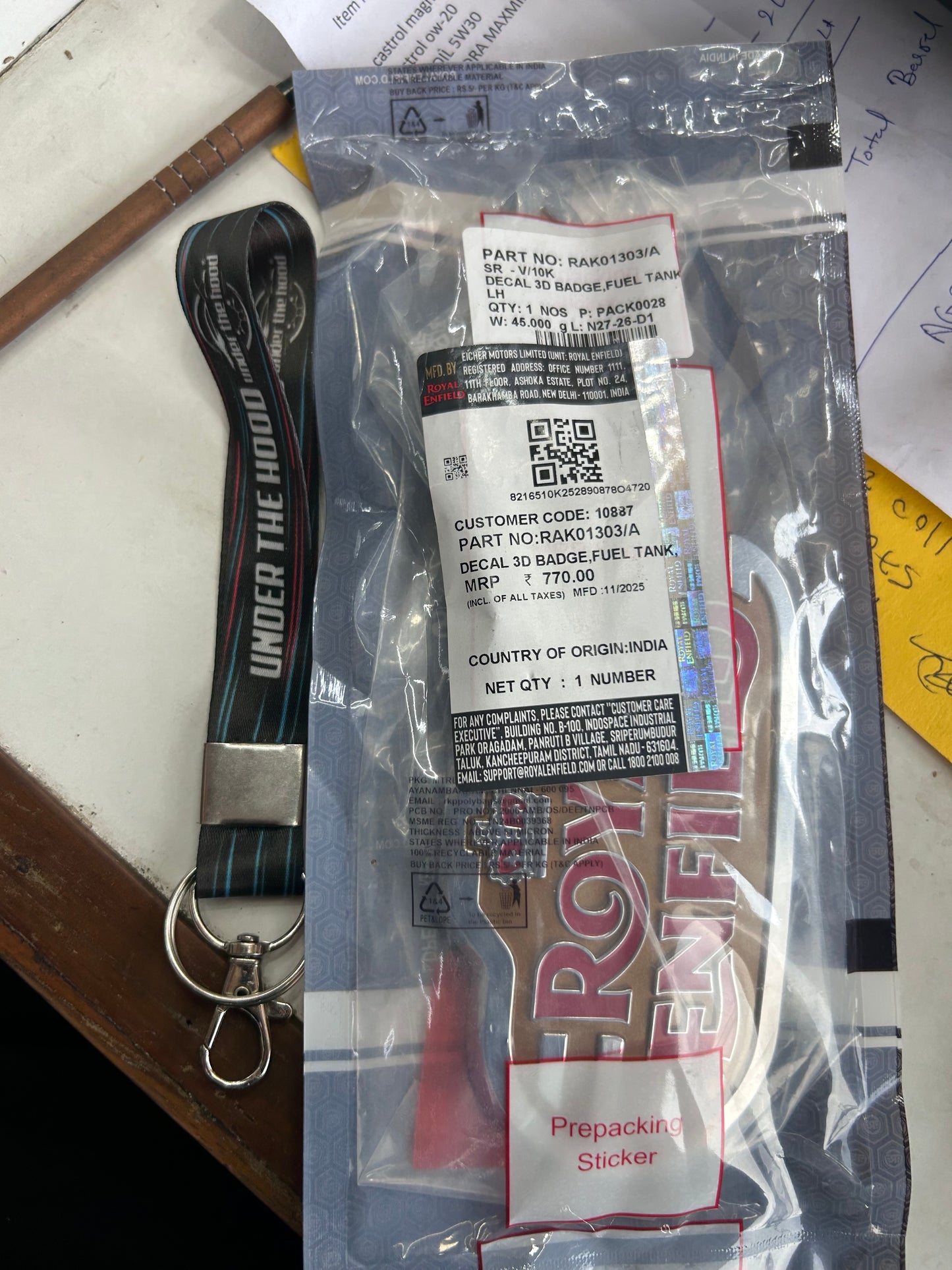 Royal Enfield RAK01303/A – 3D Fuel Tank Badge (LH) for Bullet 350 J-Series – Standard Black & Standard Maroon – Genuine OEM