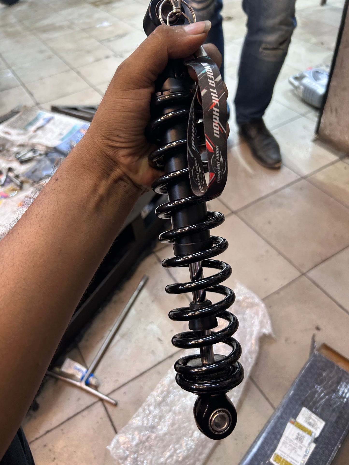 Royal Enfield RAR00052/C – OEM Rear Shock Absorber (Single Piece, Chrome) for Hunter 350 (Factory, Dapper, Rebel)