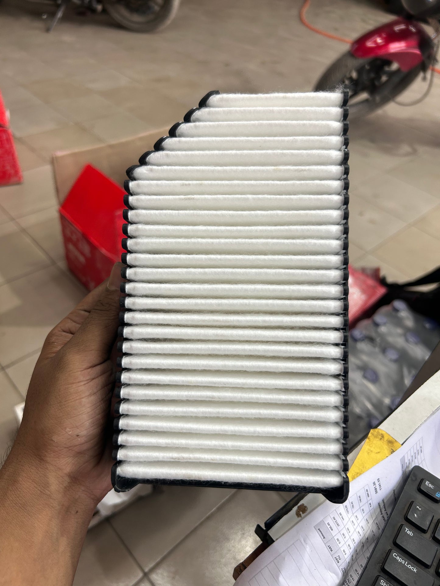 Air Filter for Hyundai Fluidic Verna – Mahle LX 4016 | Genuine Replacement | Engine Performance
