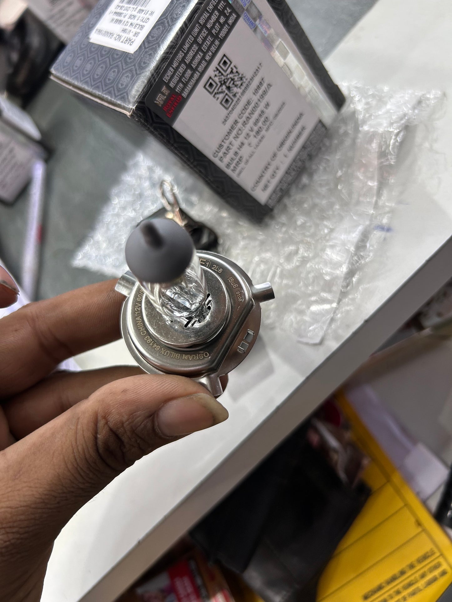 Royal Enfield RAN00199/A – OEM Headlamp Bulb H4 12V 60/55W for Reborn / New Bullet & All Bikes with H4 Socket
