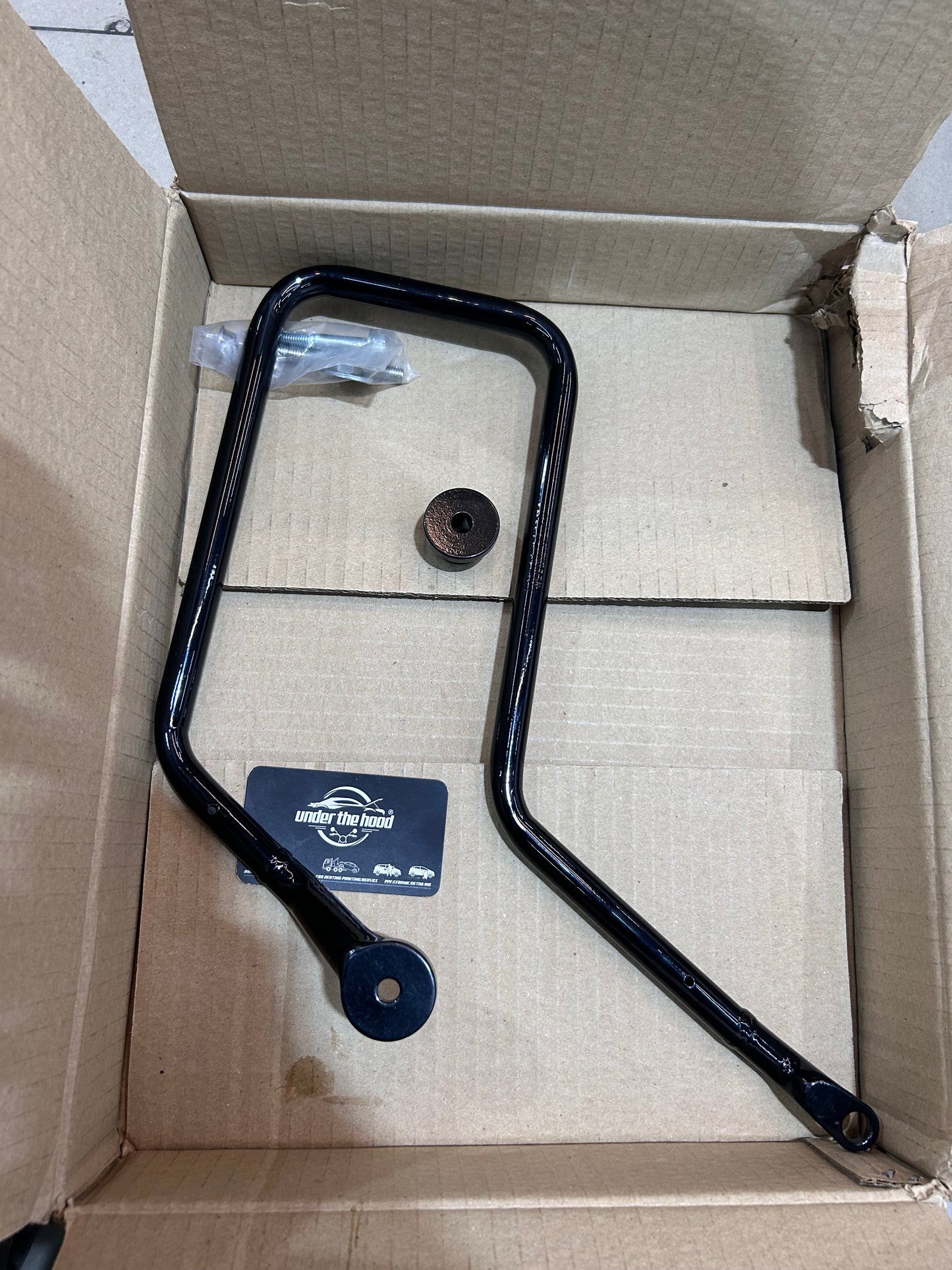 Black Commuter Pannier Rail RH for Hunter 350 – Genuine Royal Enfield KXA00044
