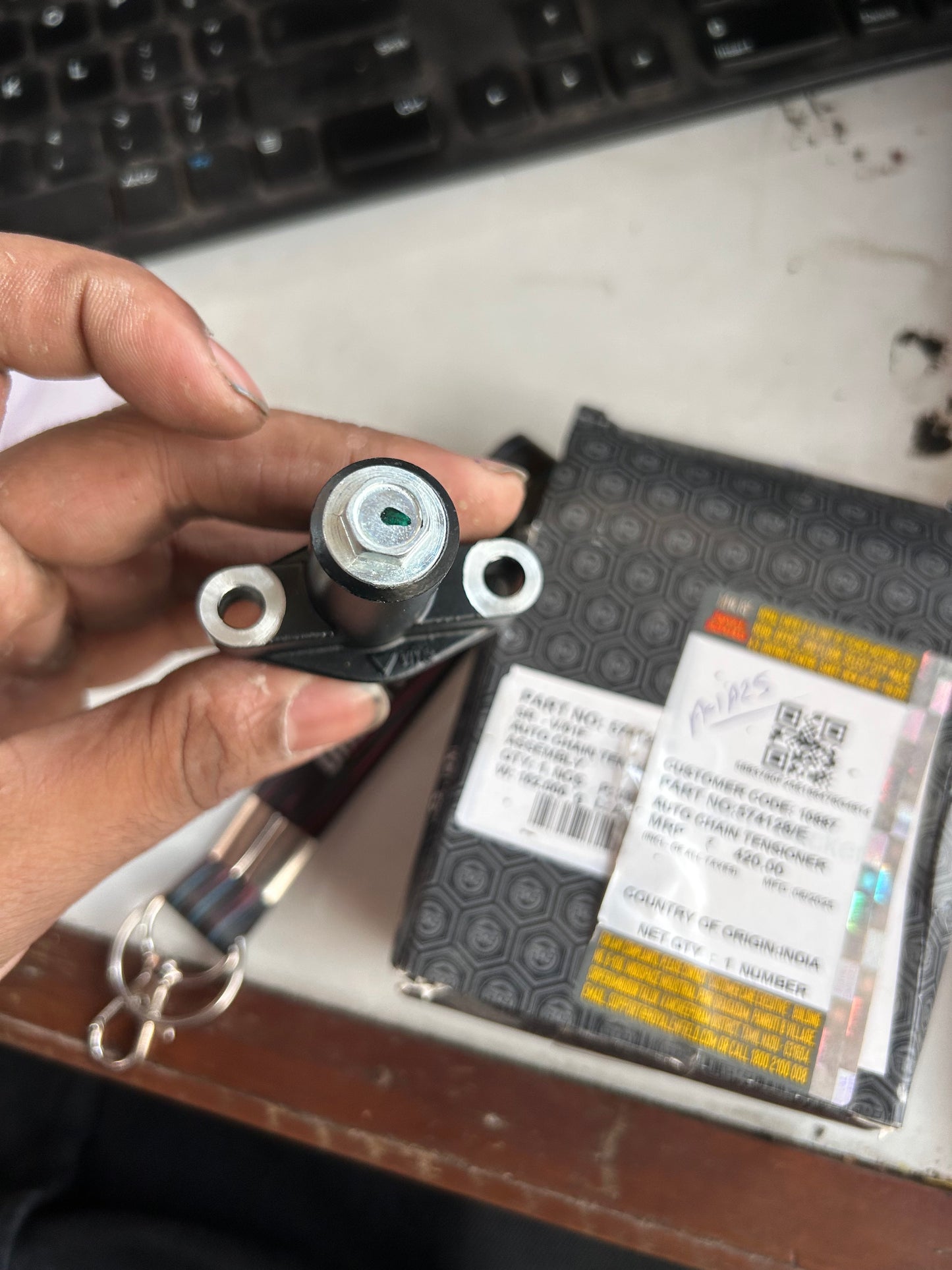 Royal Enfield Auto Chain Tensioner Assembly 574128/E – Genuine OEM for Himalayan 411 / Cam Chain Tensioner