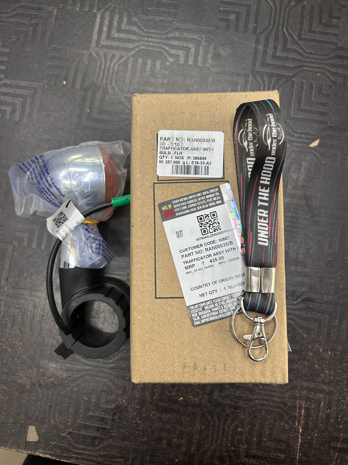 Royal Enfield RAN00035 / RAN00035/B – Trafficator Assembly with Bulb, Front Left (Chrome) for Classic 350 Reborn (J-Series BS6) & New Bullet 350 – Genuine OEM Indicator