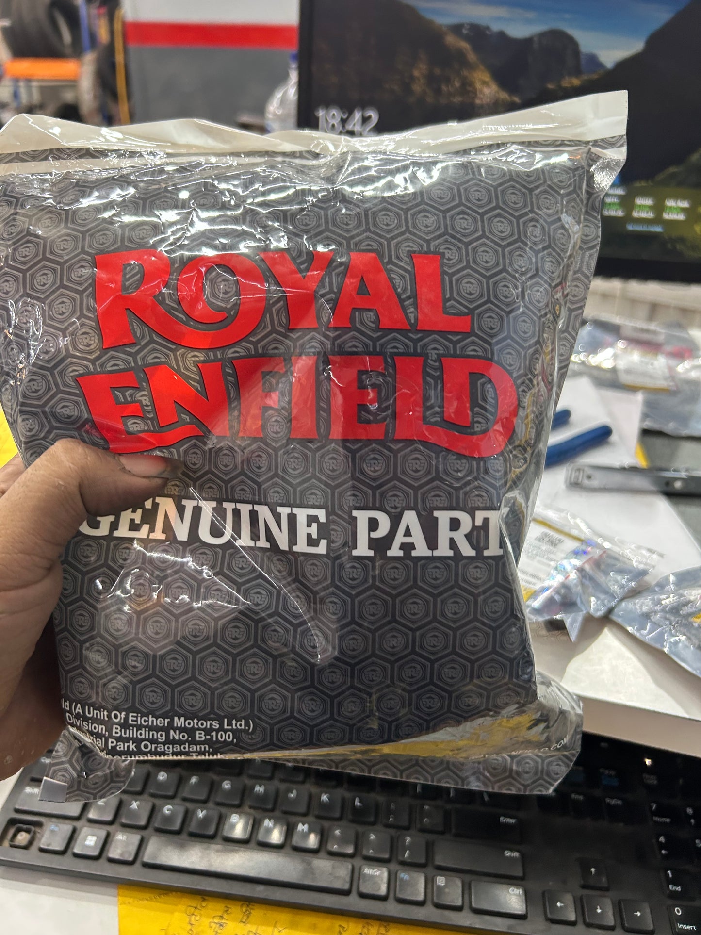 Royal Enfield Himalayan 411 & Scram 411 Air Filter Element – OEM 587343/A | Genuine RE Replacement