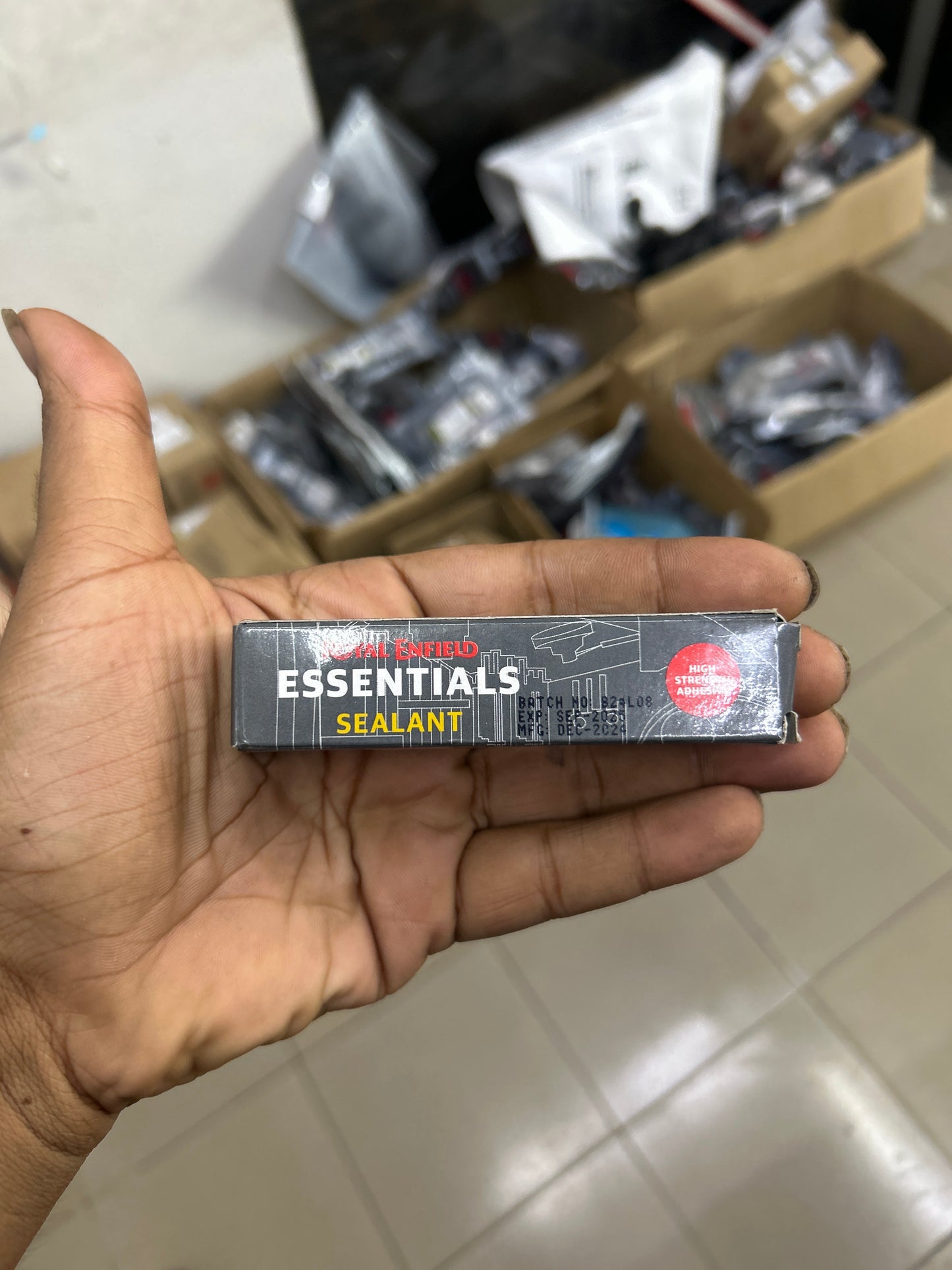 Royal Enfield Sealant – 10g (3300416/A)