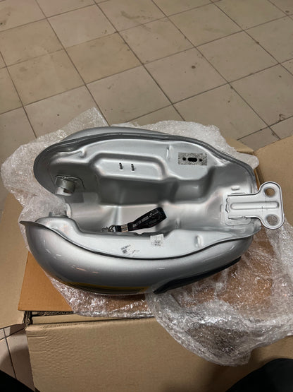 Royal Enfield Classic 350 UCE BS4 Silver Fuel Tank with Sticker – 826070