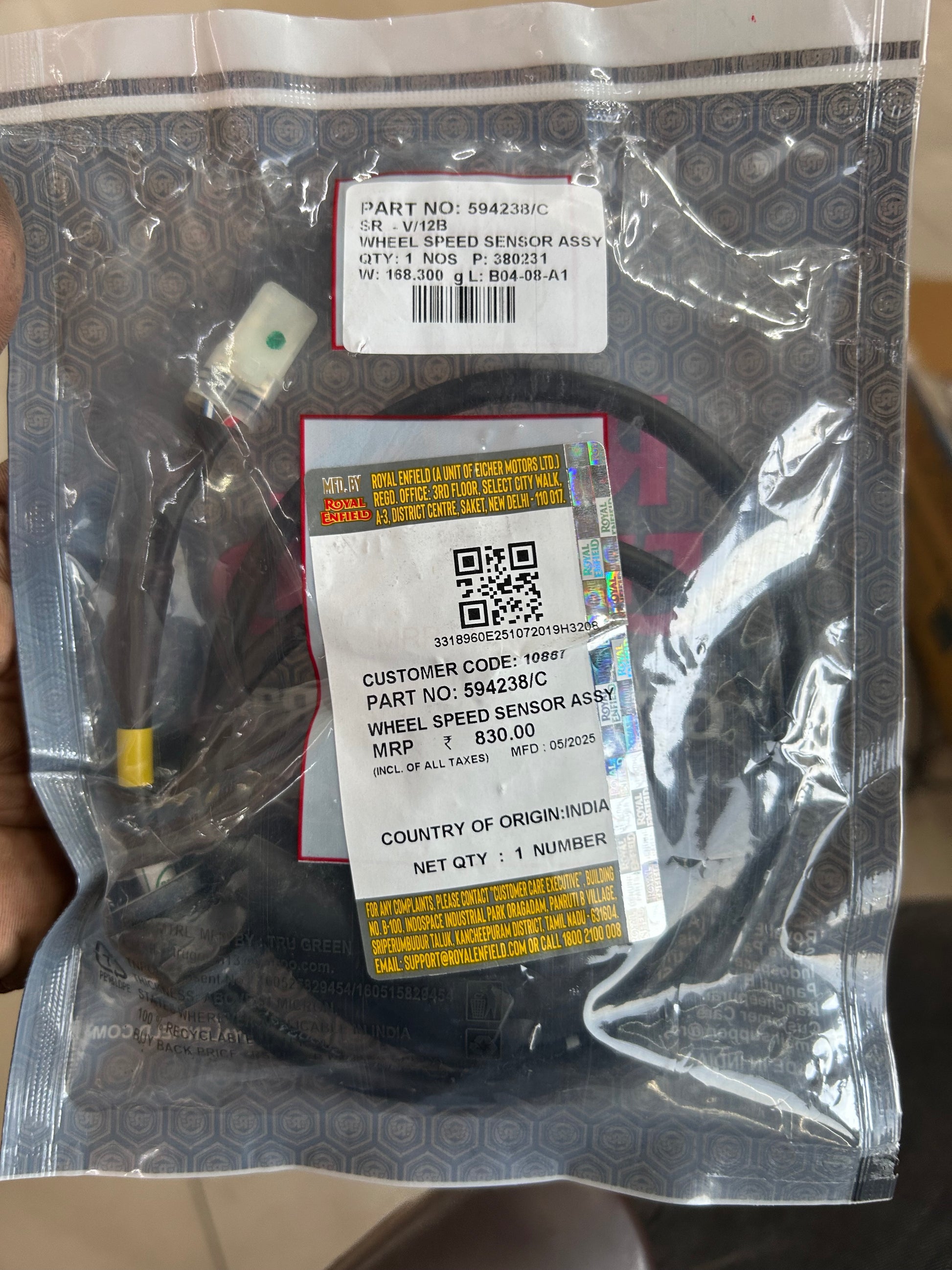 “Royal Enfield 594238/C Genuine Wheel Speed Sensor Assembly for Interceptor 650, GT 650, Thunderbird 500 – OE Pack Image