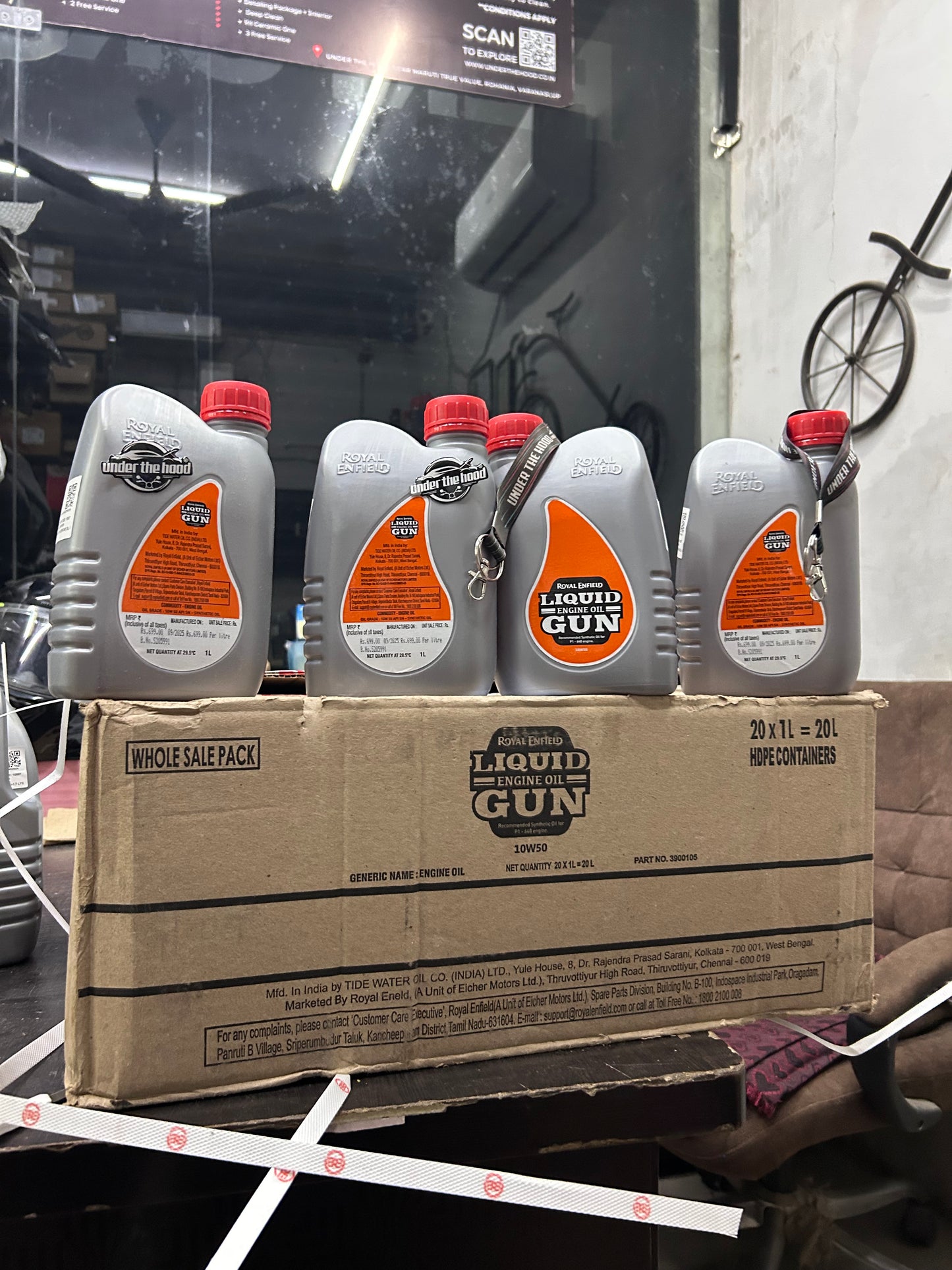 Royal Enfield Liquid Gun 10W50 Fully Synthetic Engine Oil 1L – Interceptor 650 / Continental GT 650 – Part 3900105