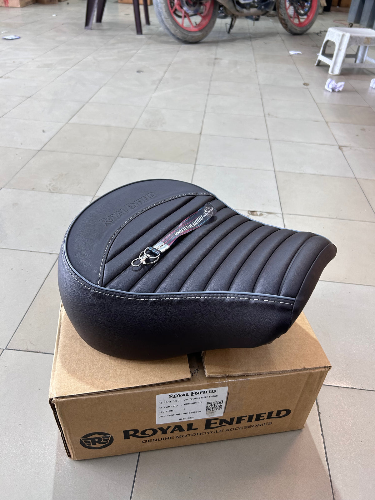 Royal Enfield Brown Touring Rider Seat for Classic 350 Reborn – KXA00070