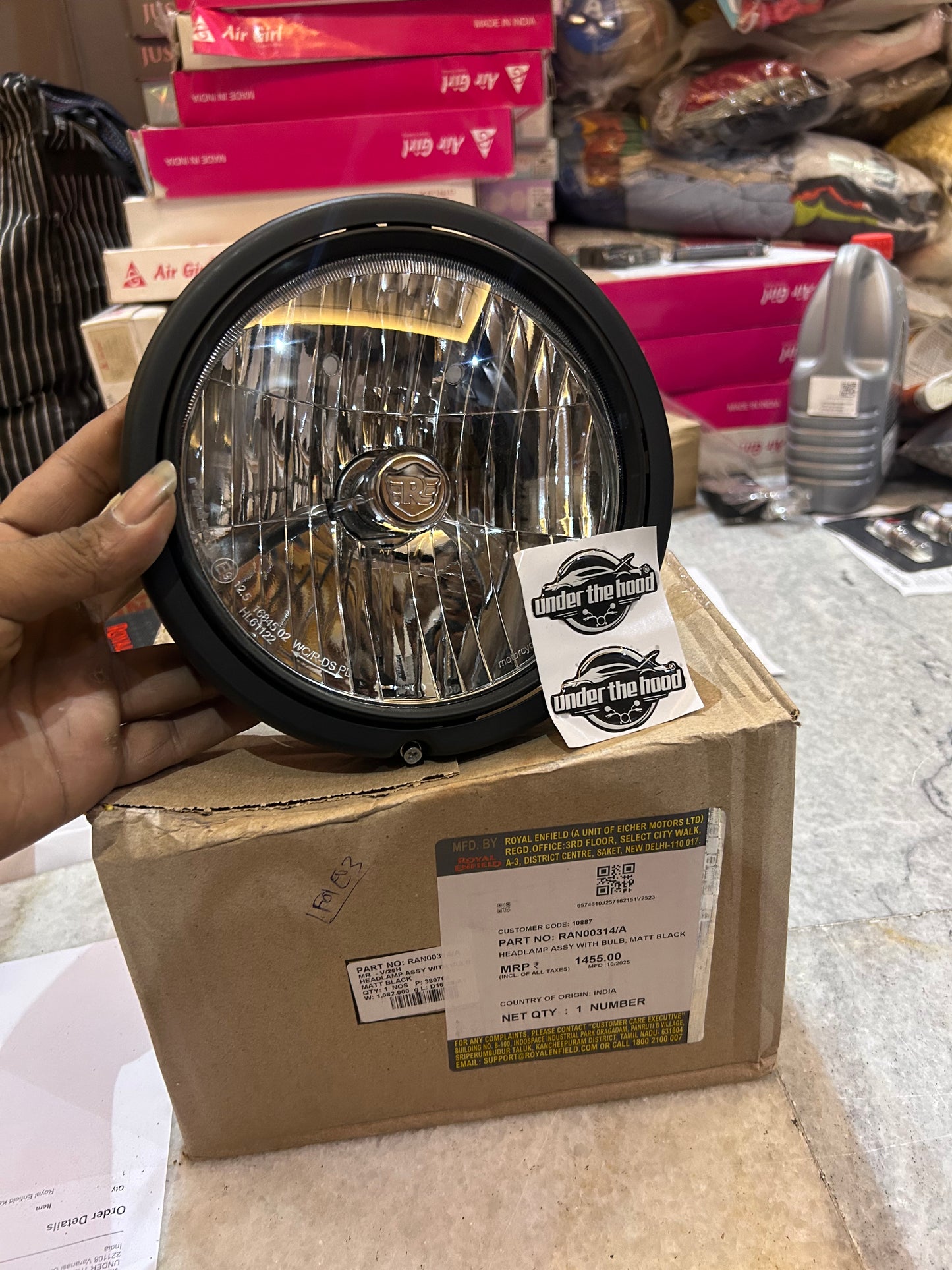 Royal Enfield Headlamp Assembly with Bulb – Matte Black – Classic 350 Reborn (J-Series, BS6) – Part No. RAN00314/A
