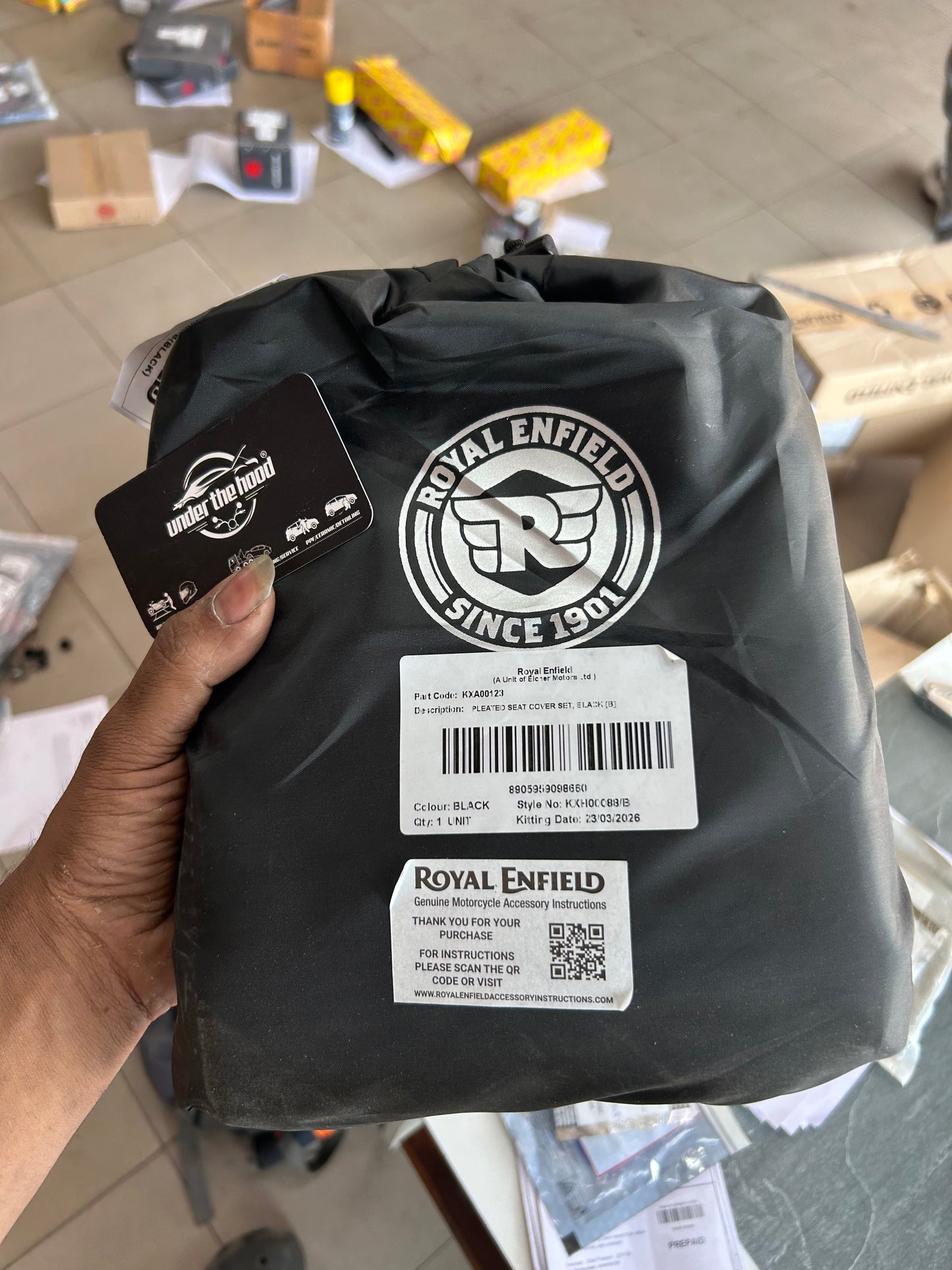 Royal Enfield Black Pleated Seat Cover KXA00123 — Genuine RE Dual Seat Cover for Bullet 350