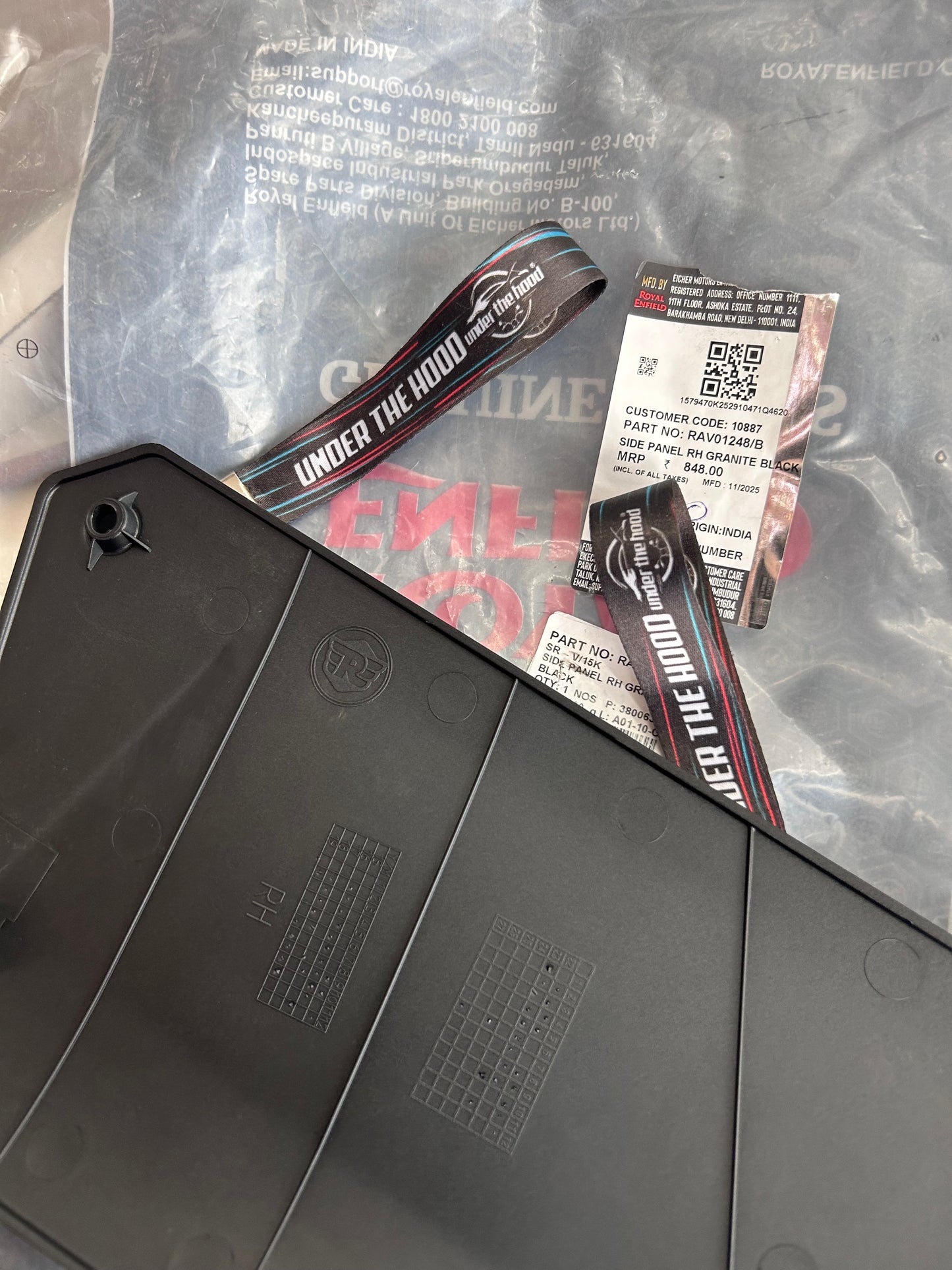 Royal Enfield Himalayan 411 Side Panel Right Hand – Stealth / Granite Black – RAV01248/B