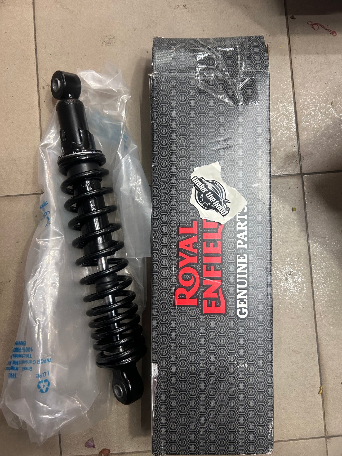 Royal Enfield RAR00758/A – New Softer Rear Shock Absorber for Hunter 350 (2025 Suspension Upgrade, OEM)
