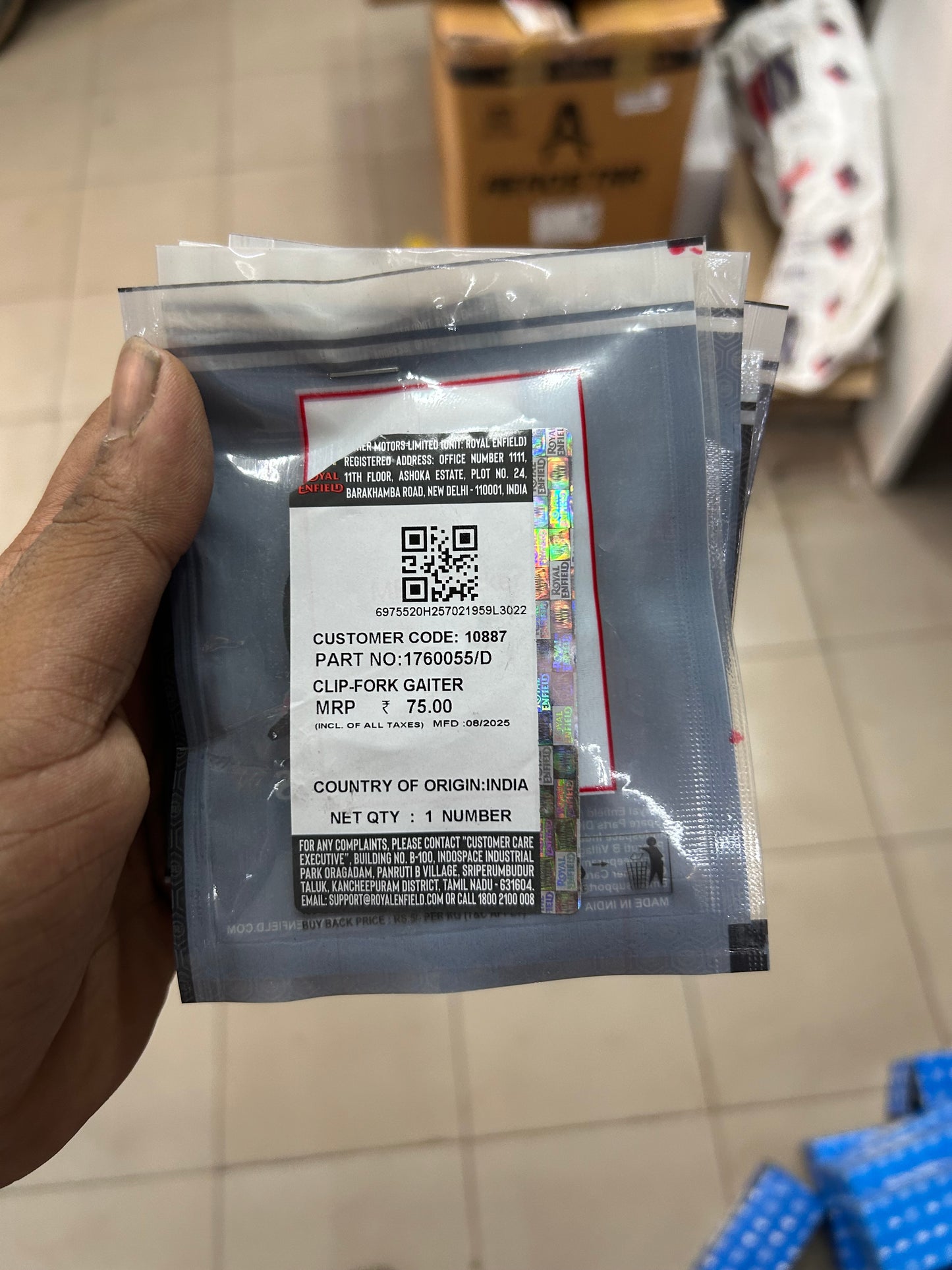 Royal Enfield 1760055/D Clip – OEM Fork Gaiter Fastener for Interceptor 650, Continental GT 650 & Hunter 350