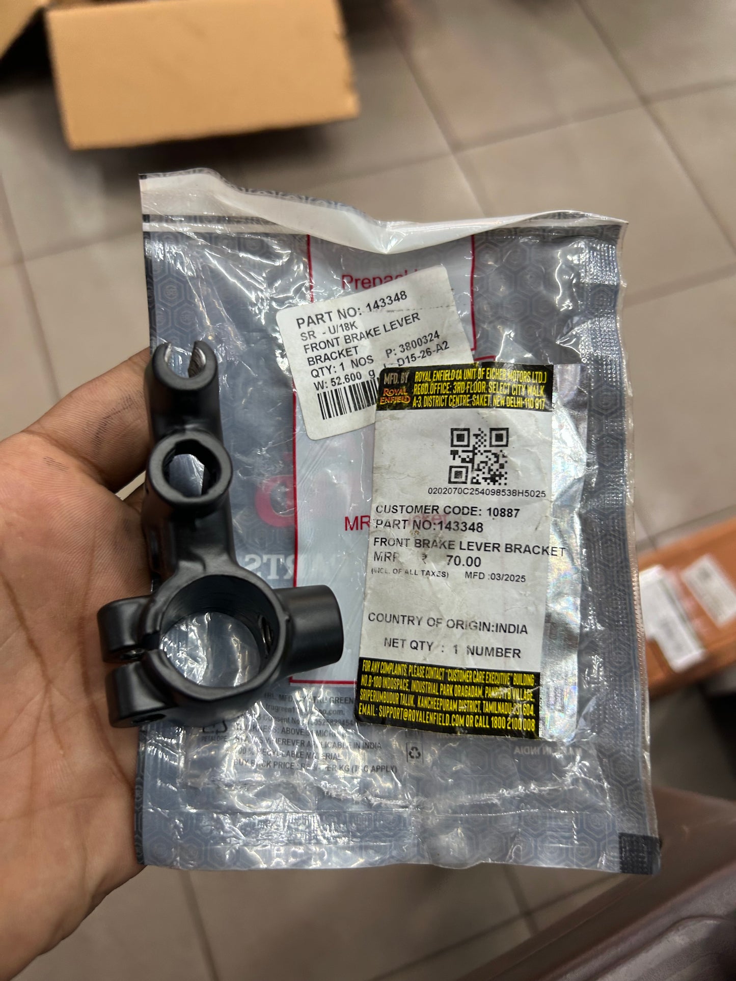 Royal Enfield Front Brake Lever Bracket (143348) – OEM for Drum Brake Models (Bullet, Classic, Electra, Machismo, Deluxe & Campus)