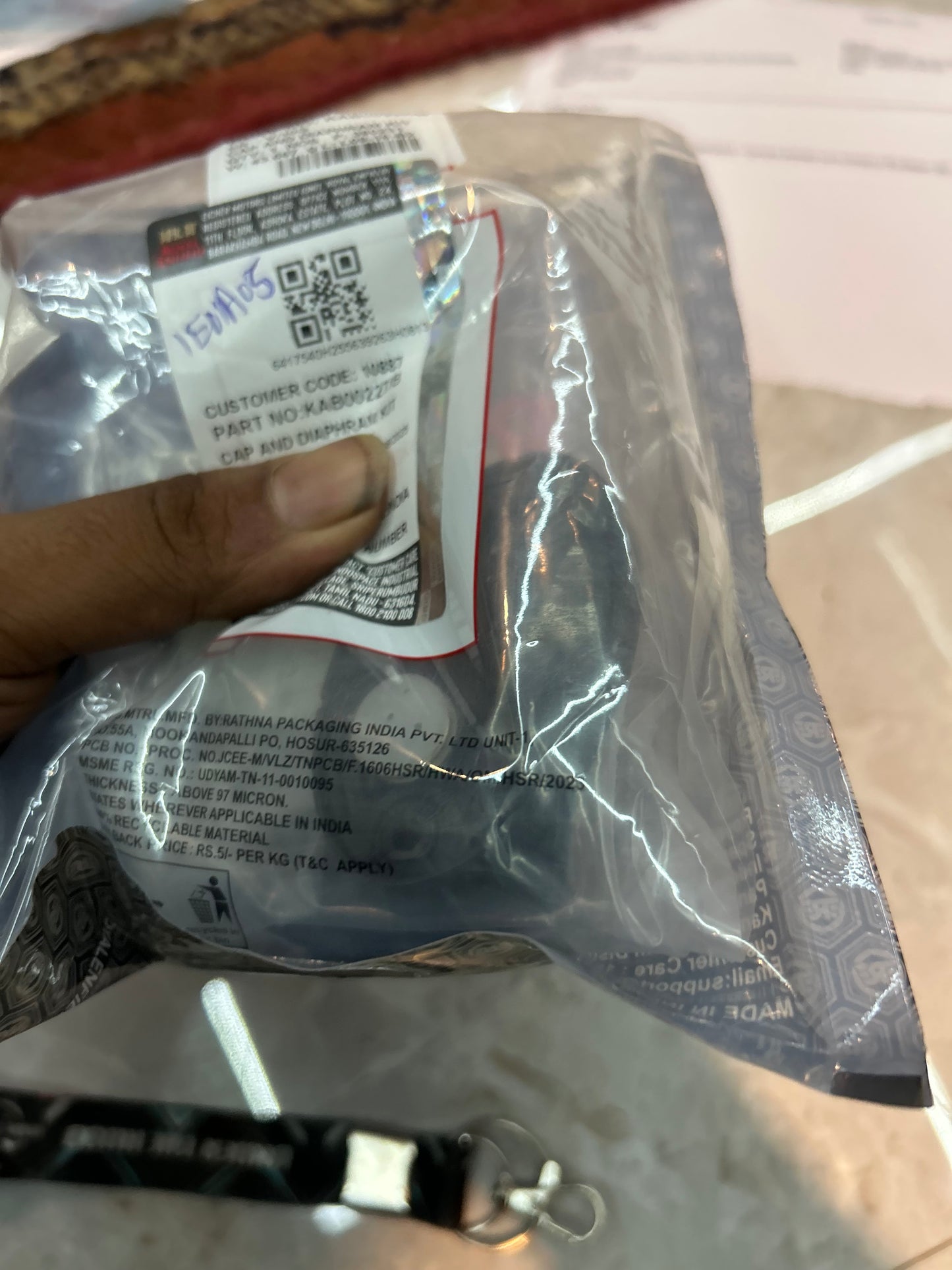 Royal Enfield KAB00227/B – Brake Master Cylinder Cap and Diaphragm Kit | Compatible with Interceptor 650, GT 650, Meteor, Classic Reborn, Hunter, Bullet 350 J