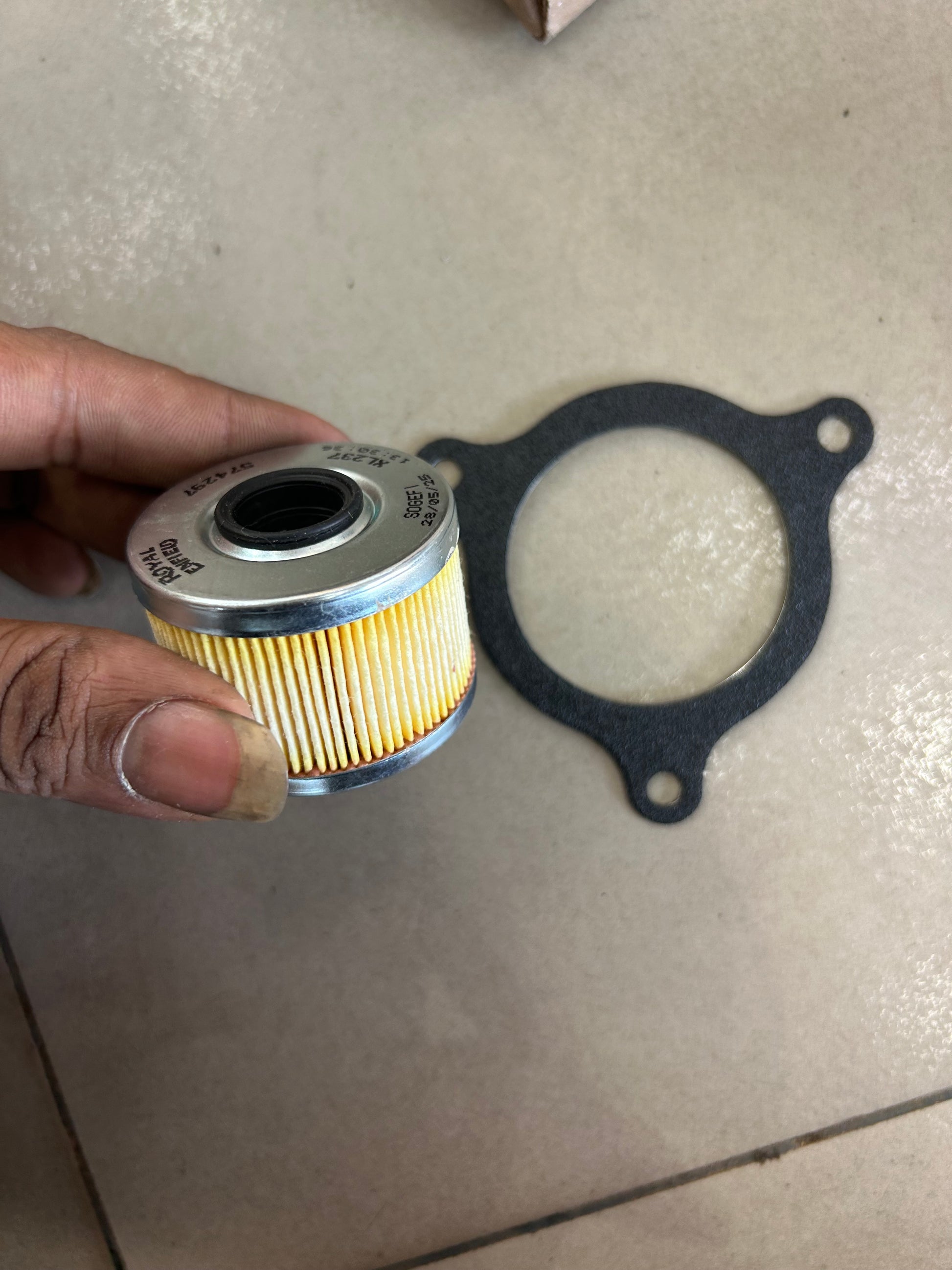 Royal Enfield Oil Filter Kit 888464 for Himalayan 411 & Scram 411 – Genuine Spare Part