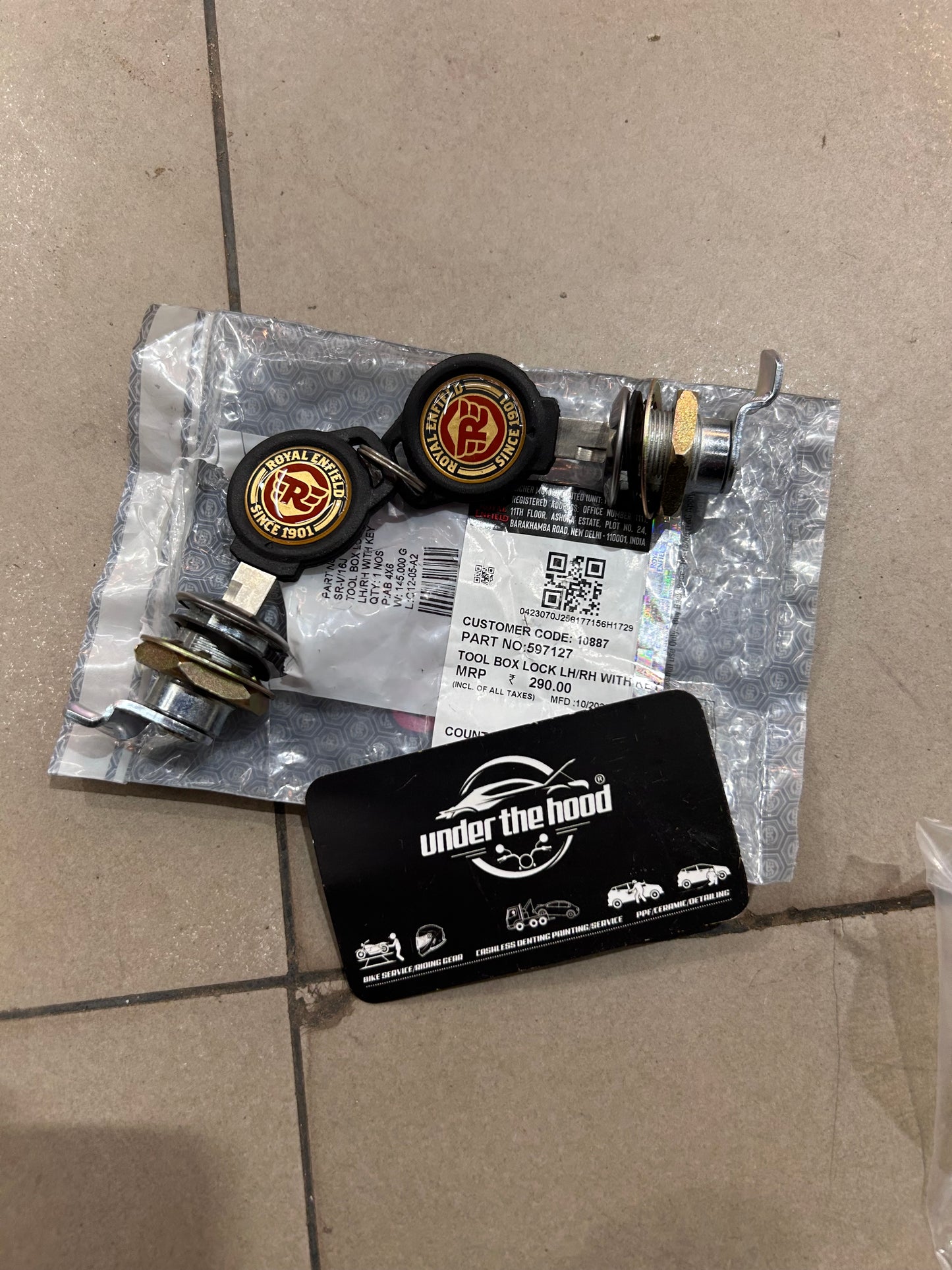 Royal Enfield Tool Box Lock LH/RH with Key 597127 for Classic 350/500, Bullet, Electra & Thunderbird