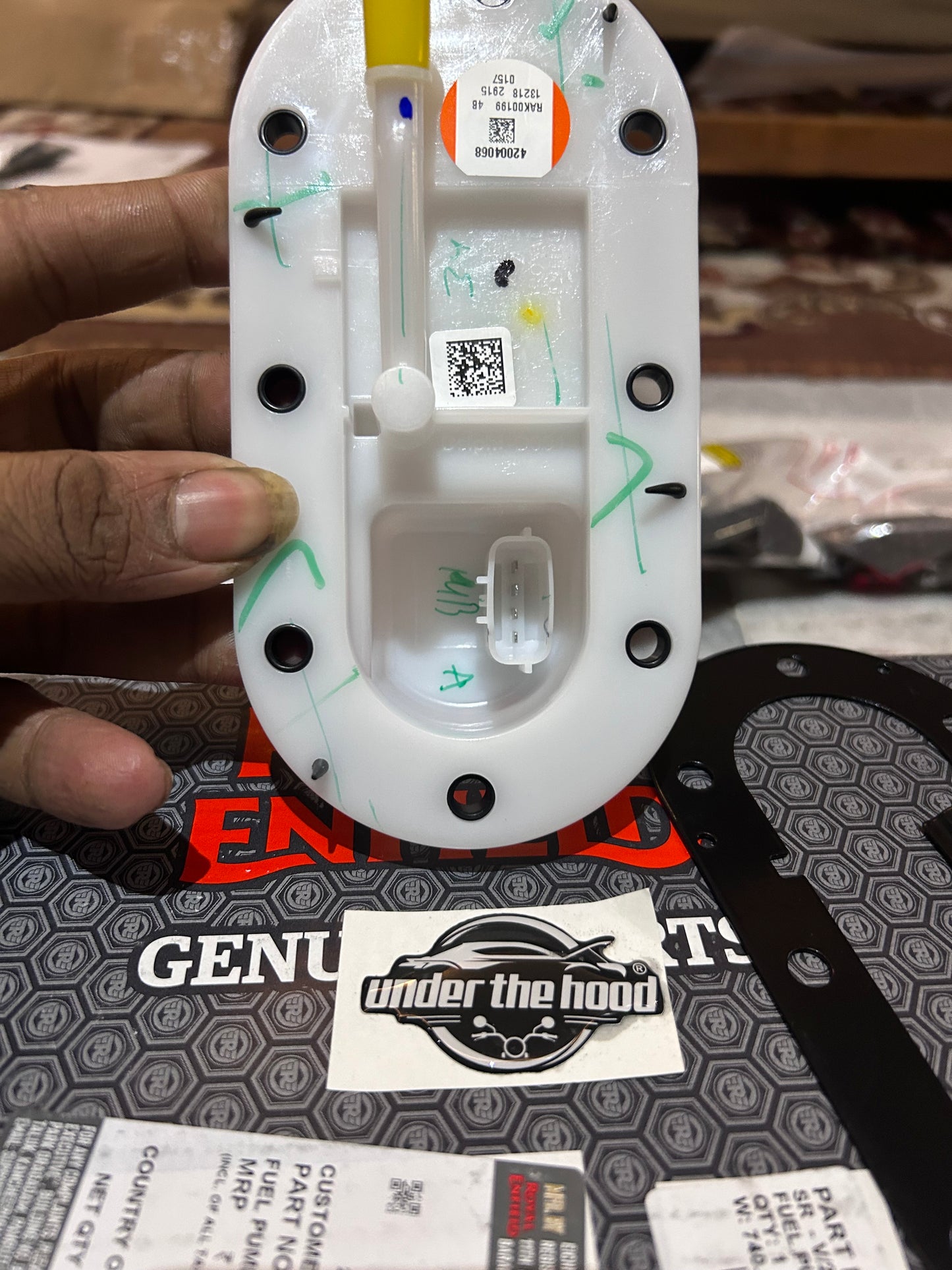 Royal Enfield RAK00199/E – Fuel Pump Assembly Kit OEM for Classic 350 ABS BS6 & compatible 350 models
