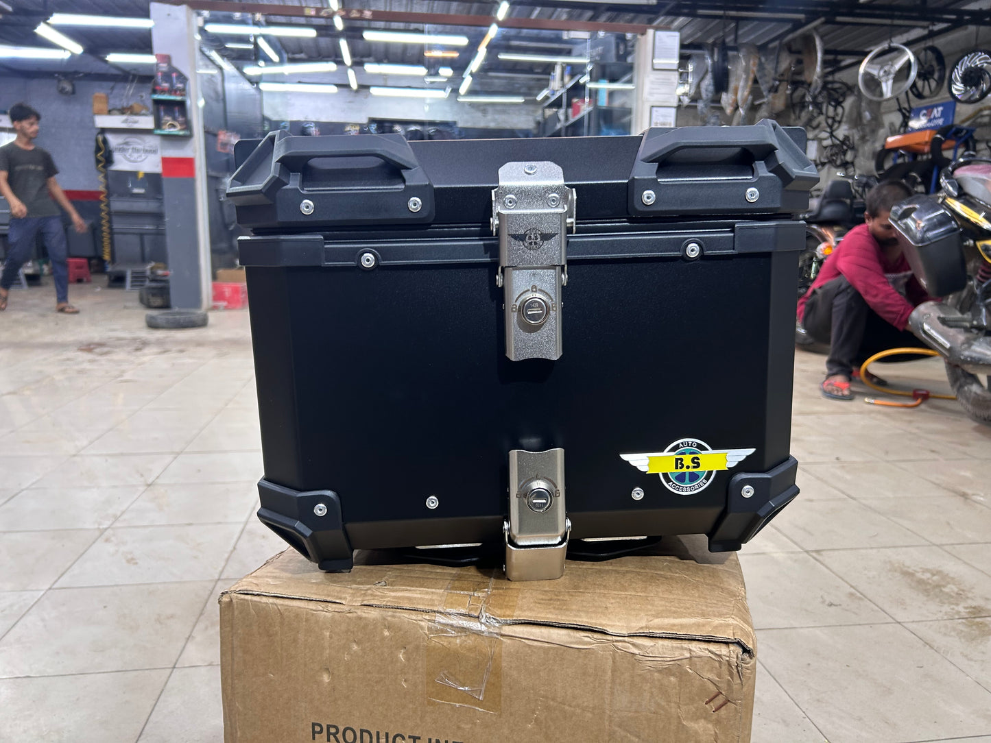 BS Auto 45L Aluminium Top Box – Black & Silver | Waterproof, Secure, Touring Luggage Case