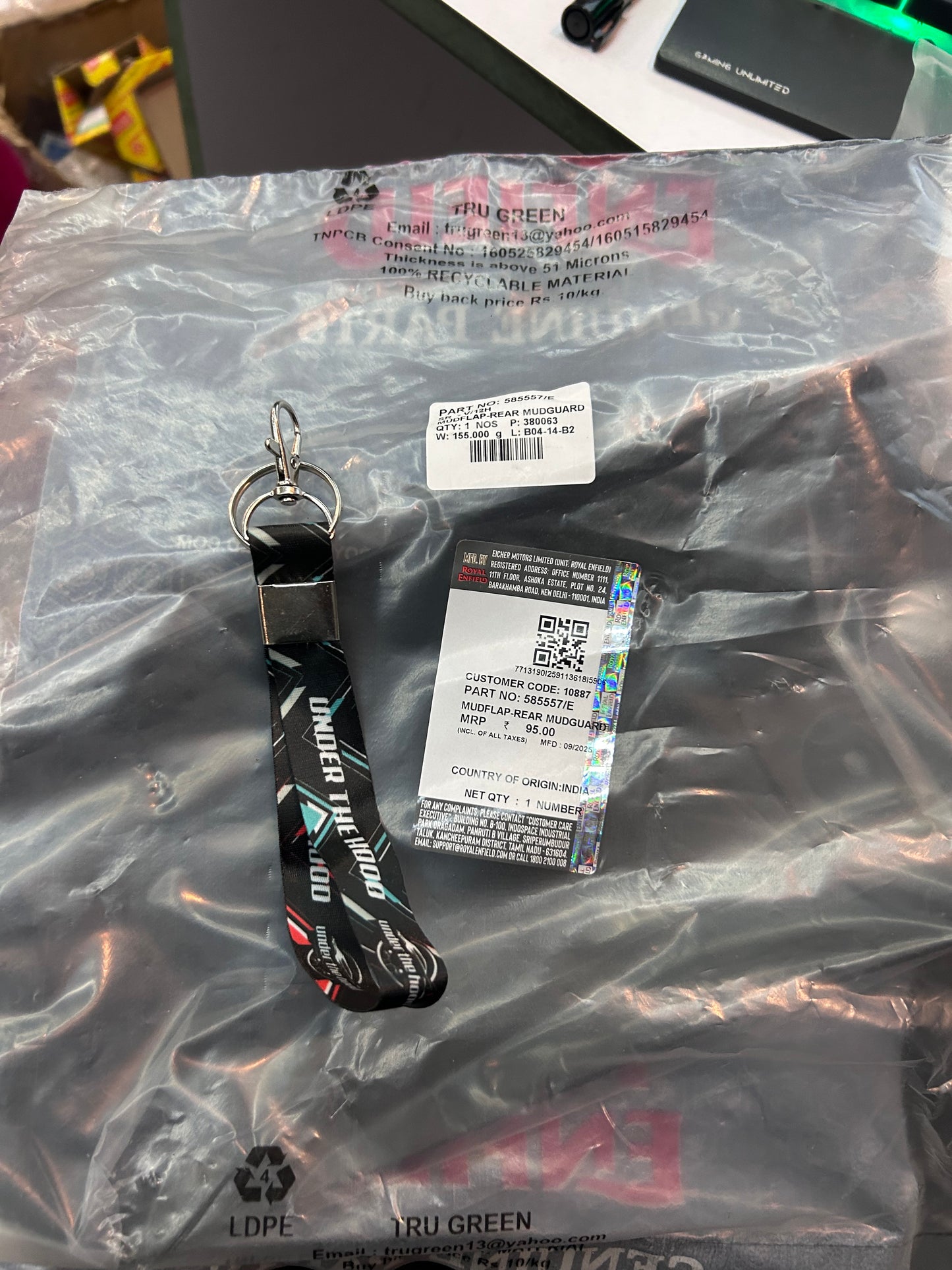 Royal Enfield Rear Mudflap – Interceptor 650 & Continental GT 650 – OEM Rear Mudguard Splash Flap (585557/E)