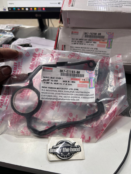 Yamaha Head Cover Gasket BK7‑E1193‑00 – R15 V3/V4/M, MT‑15 & YZF‑155 OEM Seal