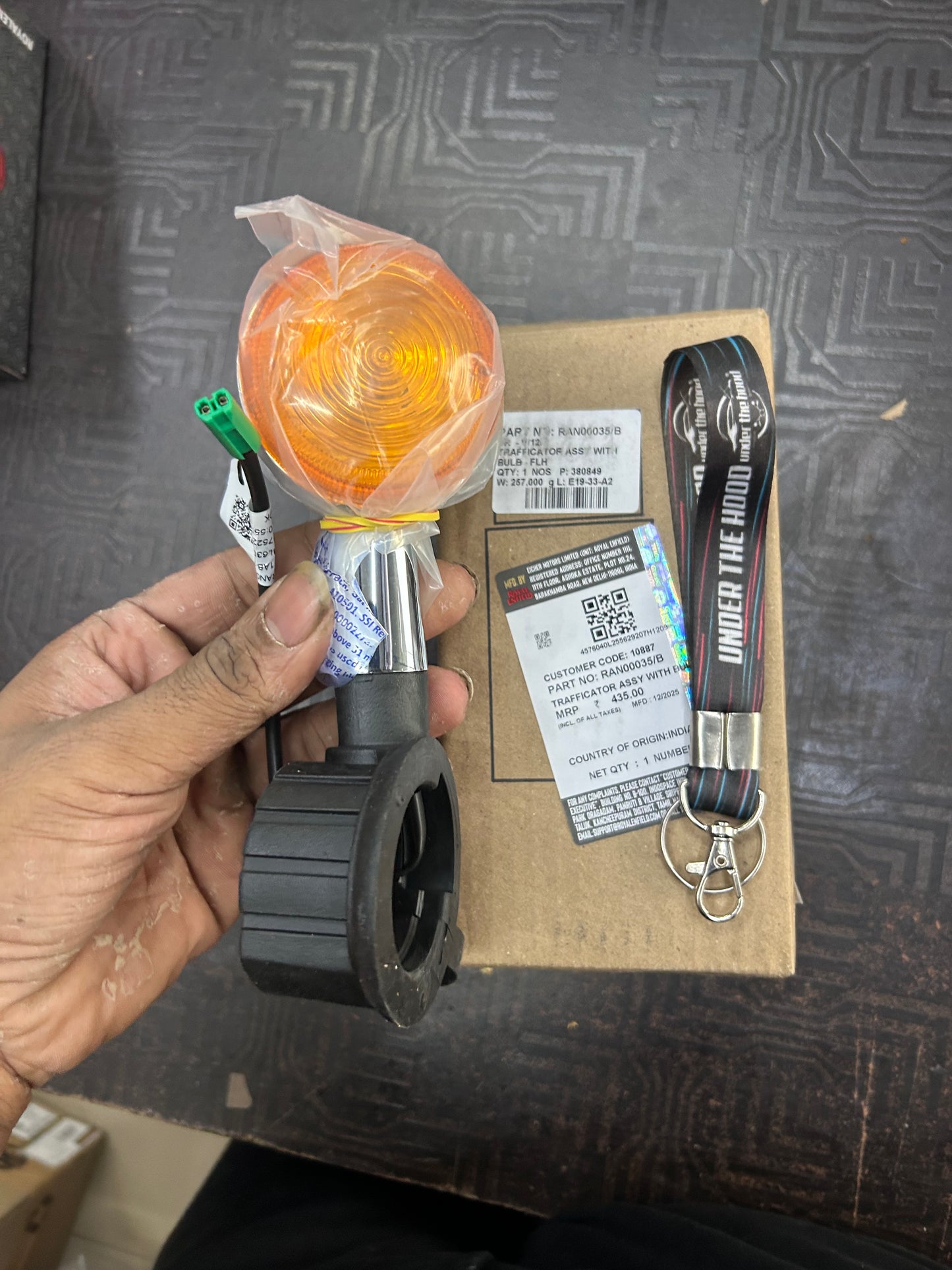 Royal Enfield RAN00035 / RAN00035/B – Trafficator Assembly with Bulb, Front Left (Chrome) for Classic 350 Reborn (J-Series BS6) & New Bullet 350 – Genuine OEM Indicator