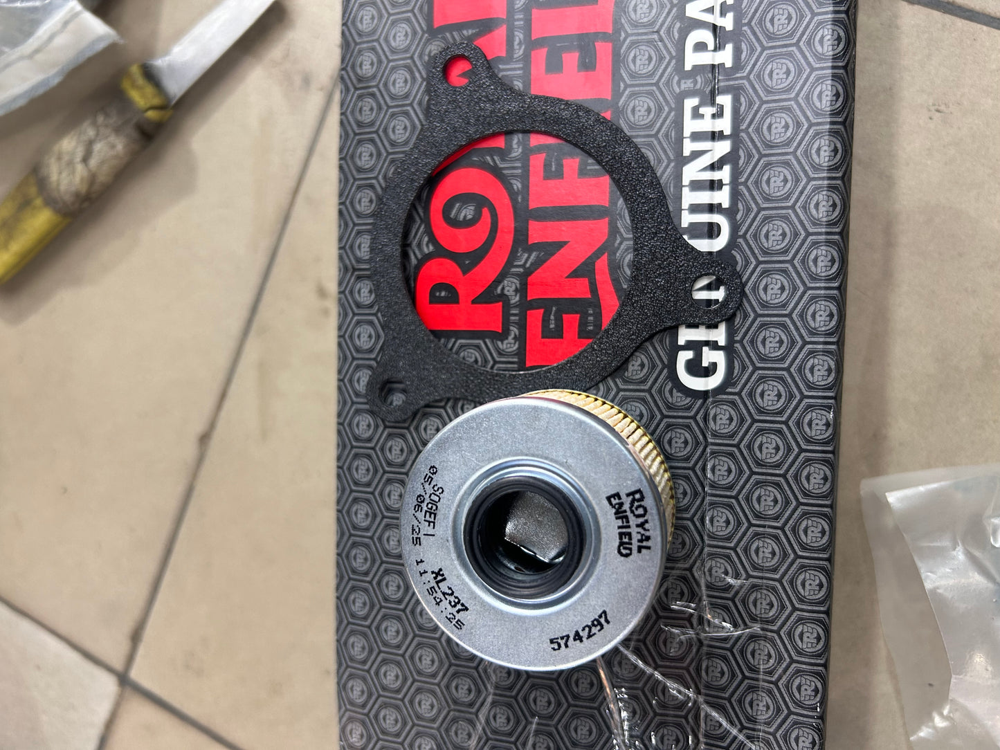 Royal Enfield Thunderbird 350 UCE Service Kit – Basic / Standard / Brake Care / Full Maintenance + Touring & Spark Plug Add‑Ons (OEM)