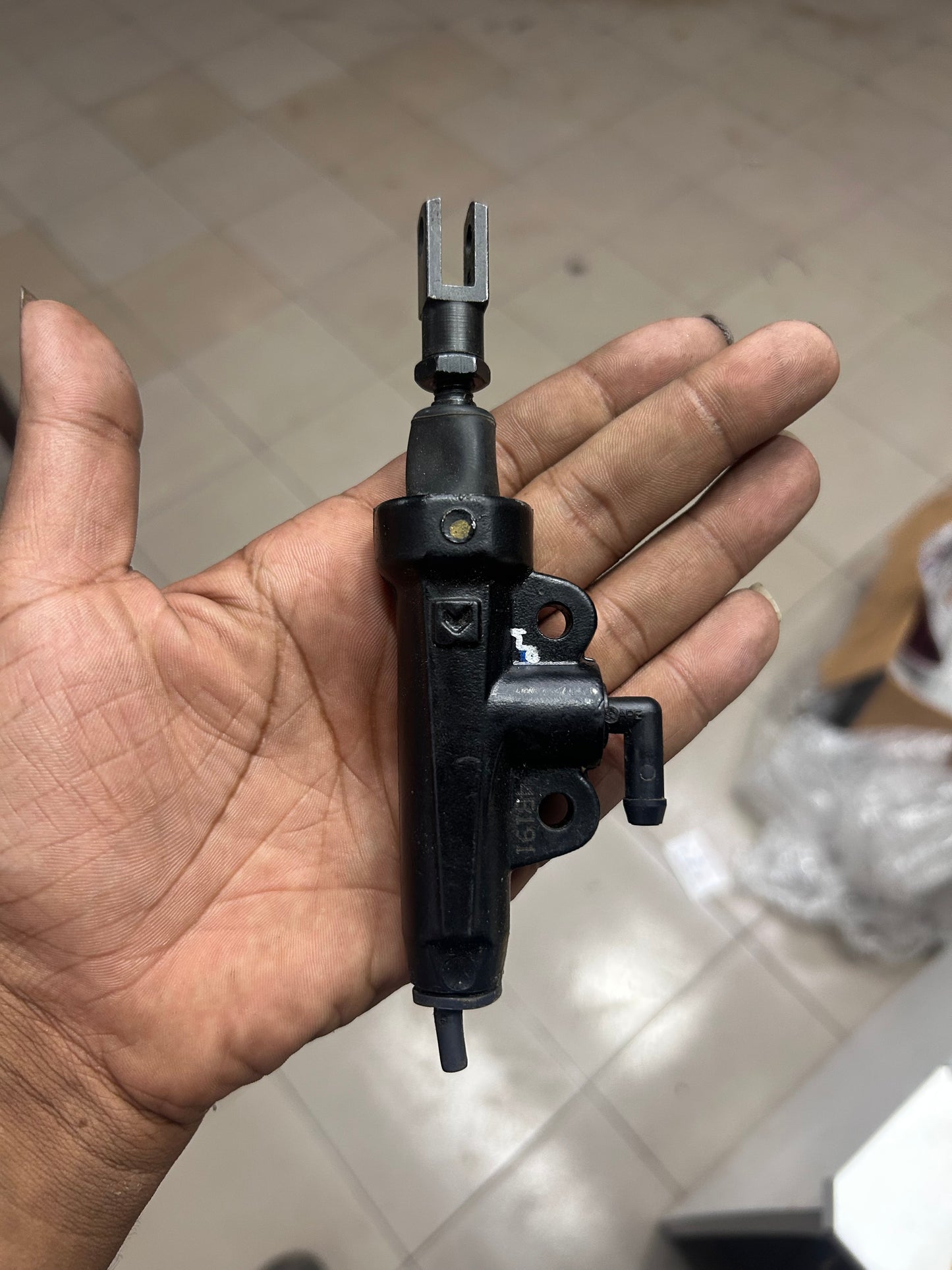 Royal Enfield RAB00041/E – Rear Master Cylinder Assembly (J-Series)