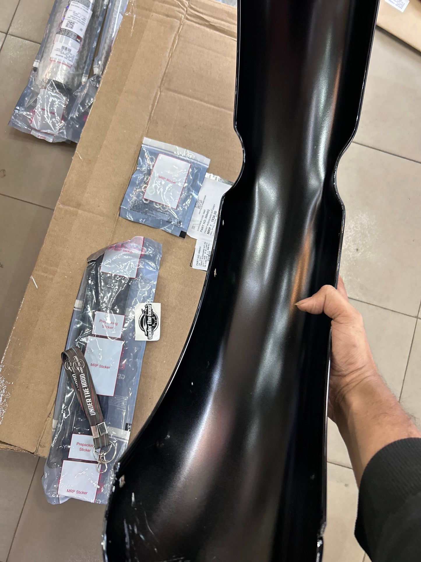 Royal Enfield 888402 Front Mudguard Kit Assembly (Black) – Bullet / Standard 350 UCE (OEM Genuine)