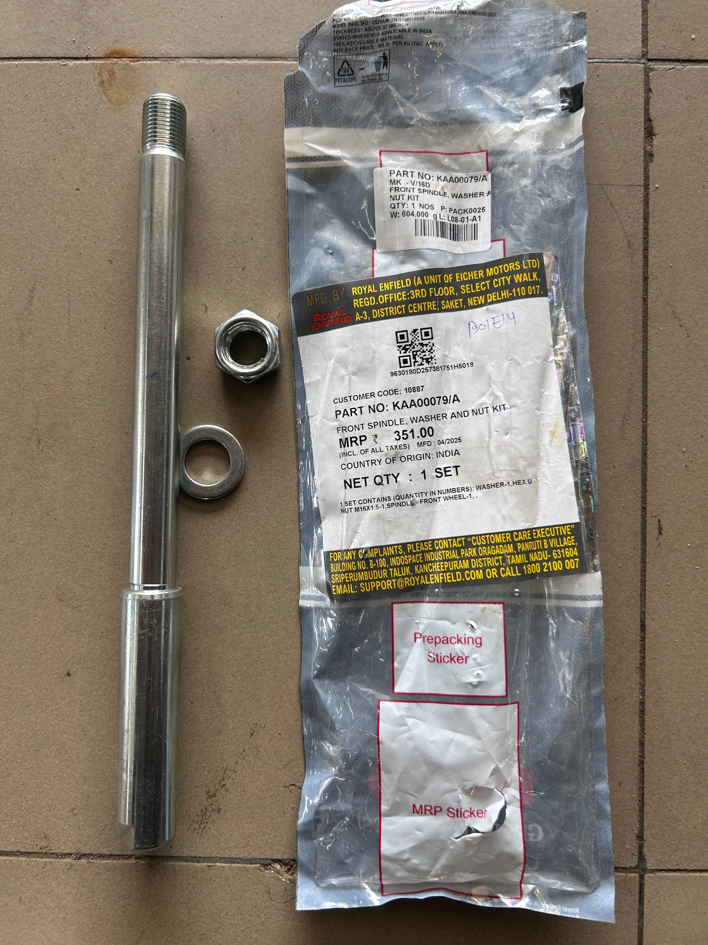 Royal Enfield KAA00079/A Front Spindle Nut Kit – Classic Reborn, Hunter, Bullet, Meteor (J-Series Only)