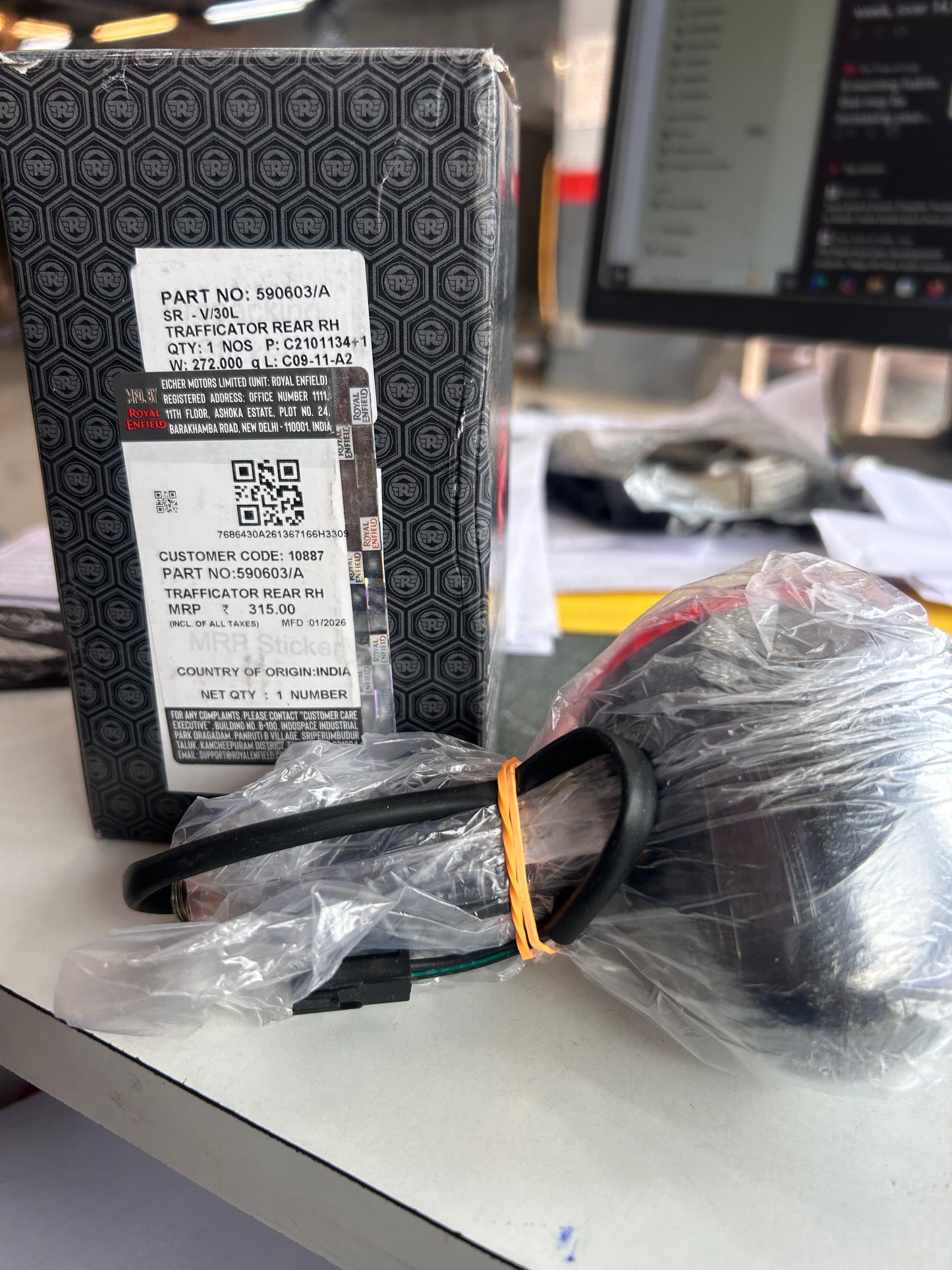 Trafficator / Turn Indicator Assembly (Front/Rear, LH/RH) for Classic 500 EFI UCE – 590601/A, 590602/A, 590603/A, 590604/A (Select Side)