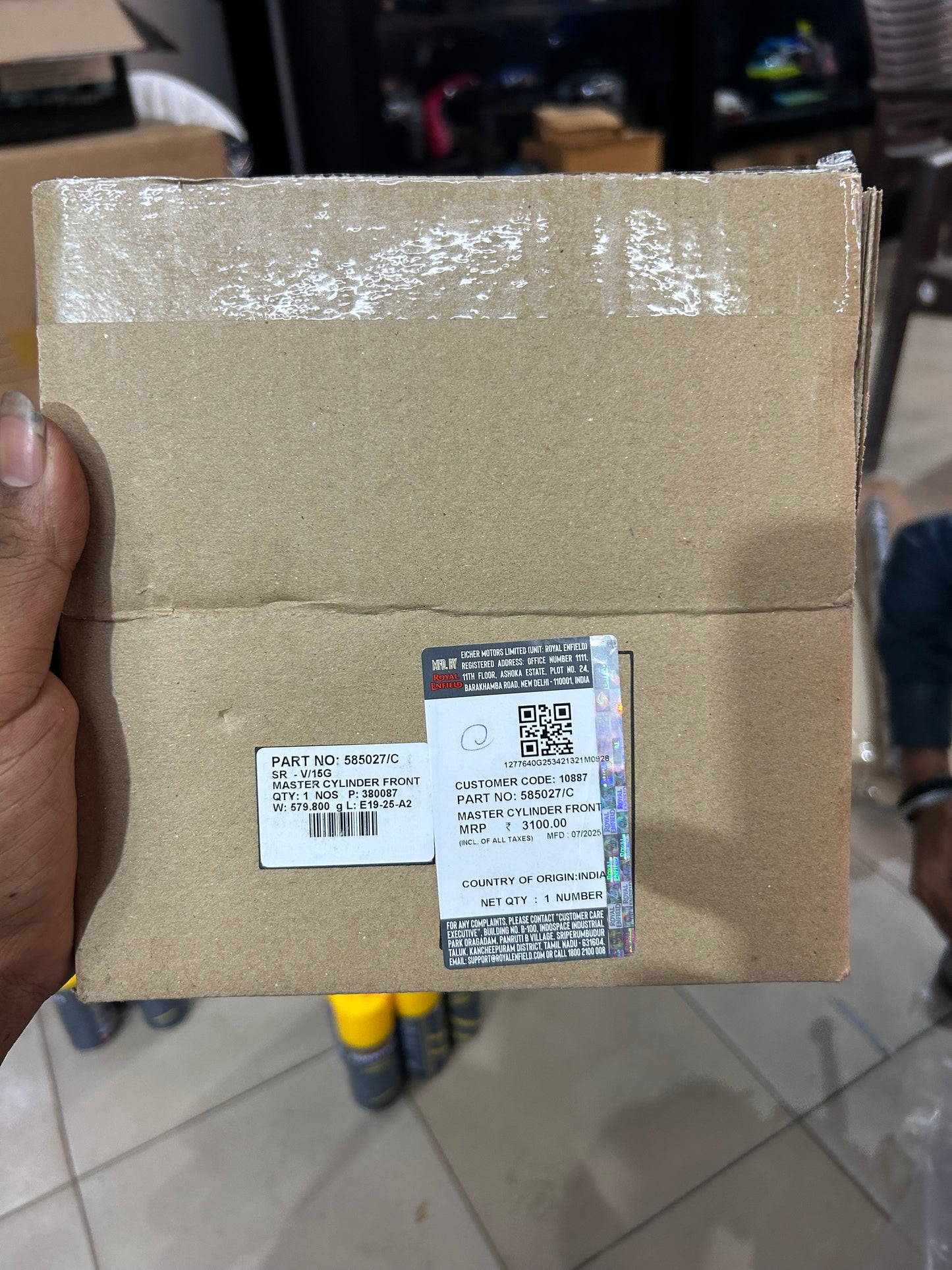 Royal Enfield 585027/A Master Cylinder Assembly – Front Brake Lever & Master Cylinder OEM for Himalayan, Continental GT & Interceptor