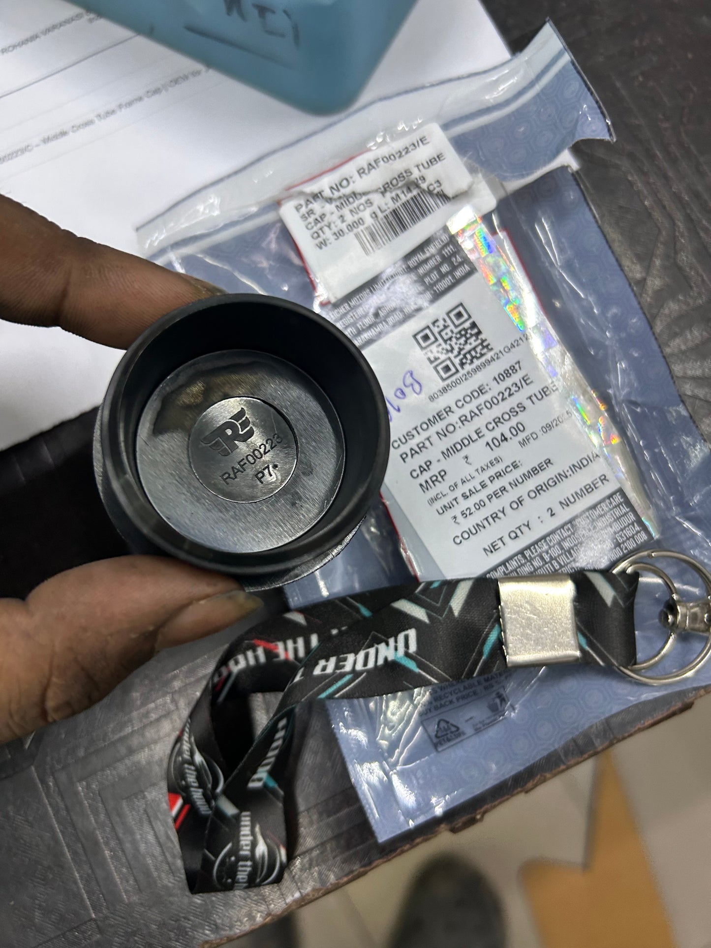 Royal Enfield RAF00223/C – Middle Cross Tube Frame Cap | OEM for J-Series (Bullet 350, Classic 350 UK, Meteor 350, Hunter 350)