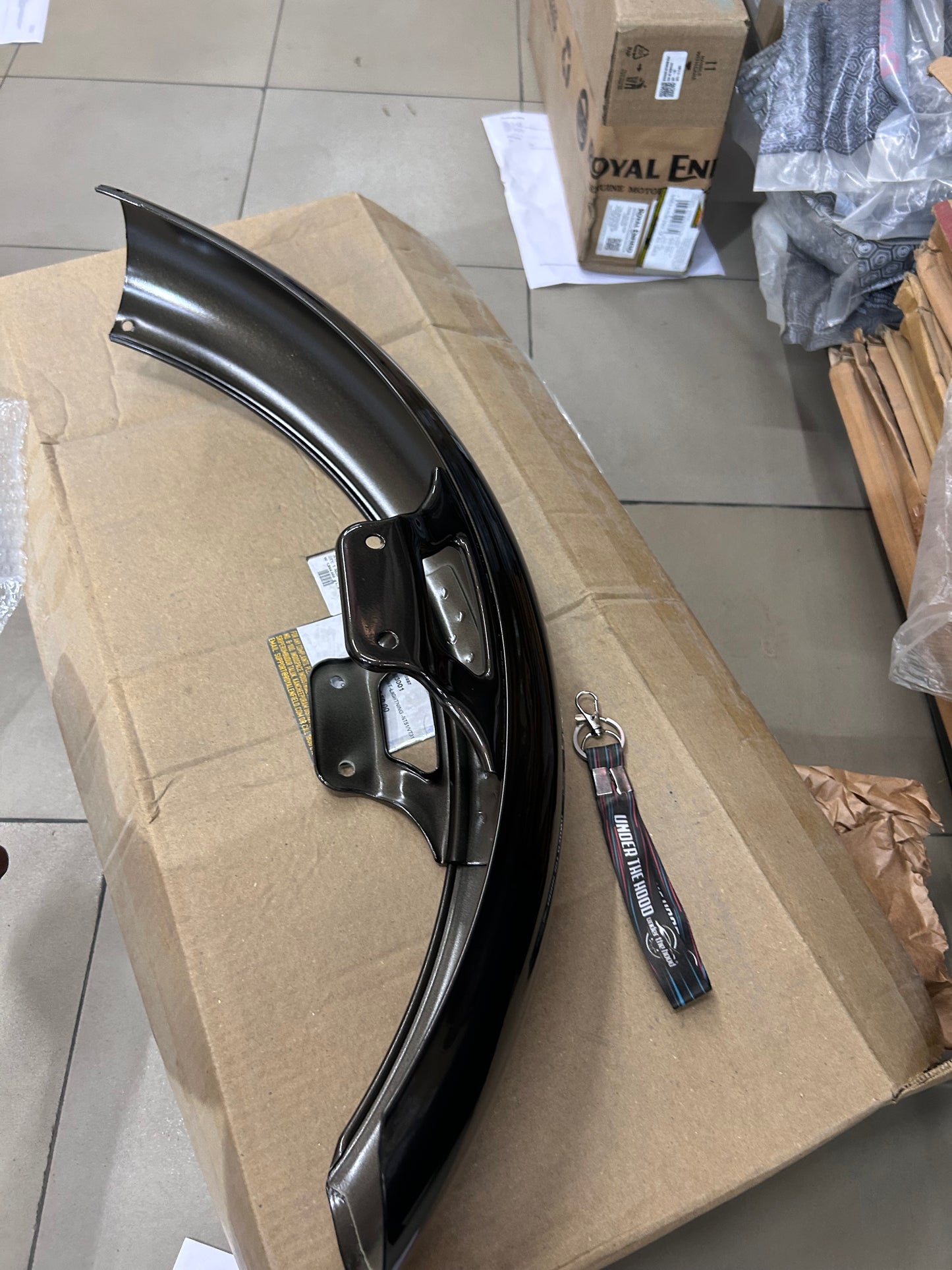 Royal Enfield Thunderbird 350 / Thunderbird 500 Front Mudguard Assembly “Lightning” (NT51/VT31) – Genuine OEM 883001