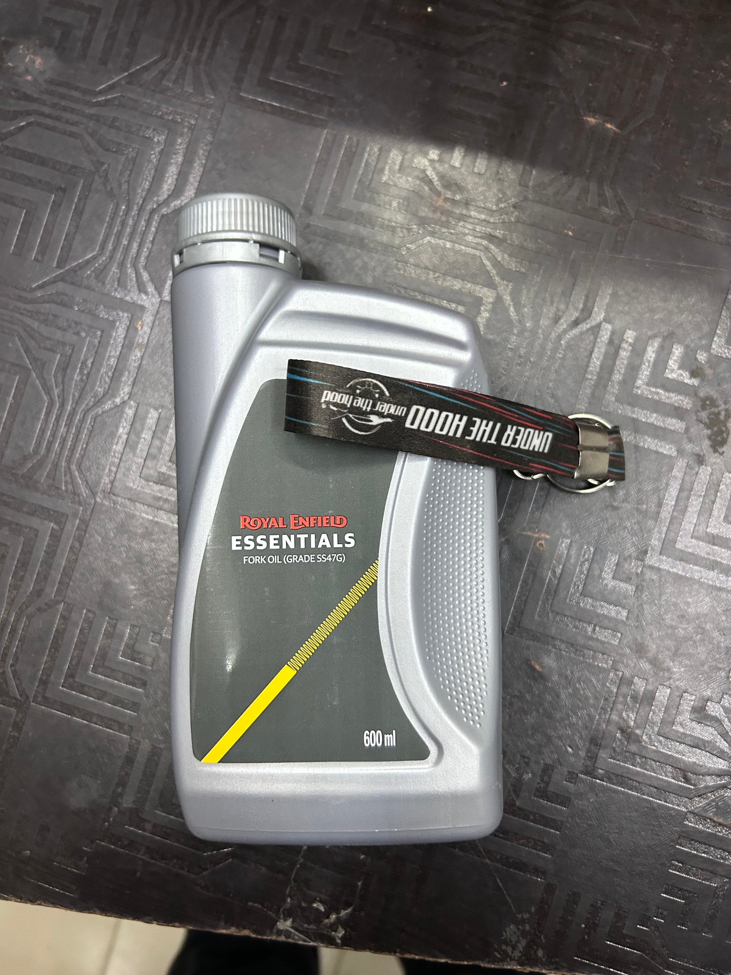 Royal Enfield 3600073 – SS-47G Front Fork Oil (Sherpa 450 & 650 Twin USD Forks – Himalayan 450 / Guerrilla 450 / Super Meteor 650 / Shotgun 650 / Bear 650)