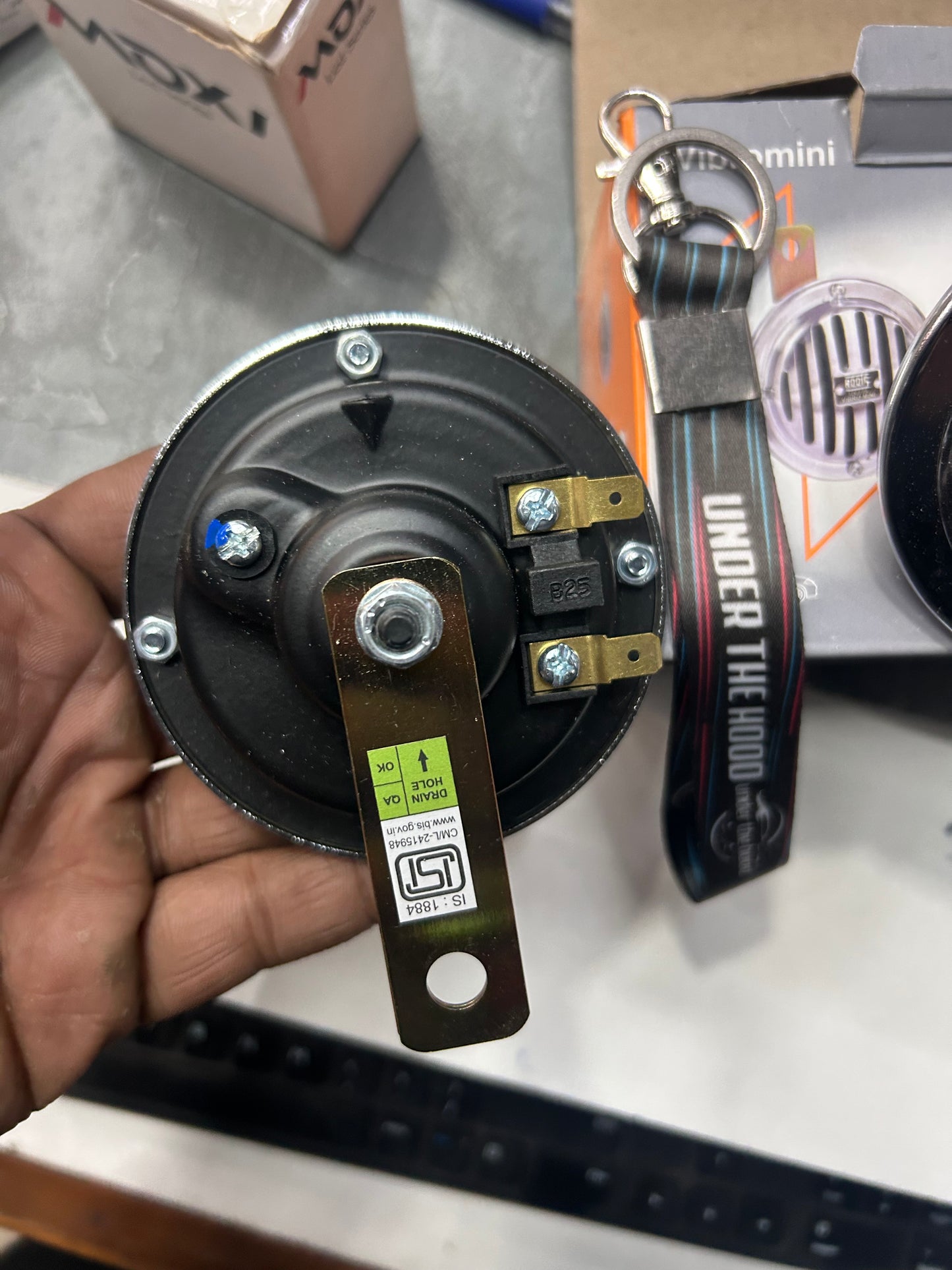 Roots Vibromini 12V Horn – Compact, Loud Horn for Royal Enfield, Bikes & Cars (High/Low Tone)