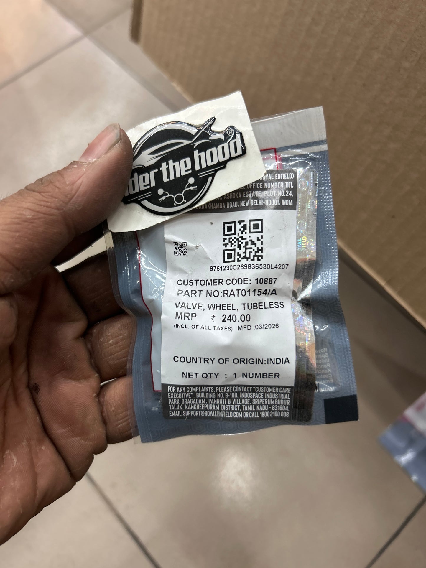Royal Enfield RAT01154/A - Tubeless Wheel Valve For Goan Classic 350 (Air Valve / Valve Stem) - OEM