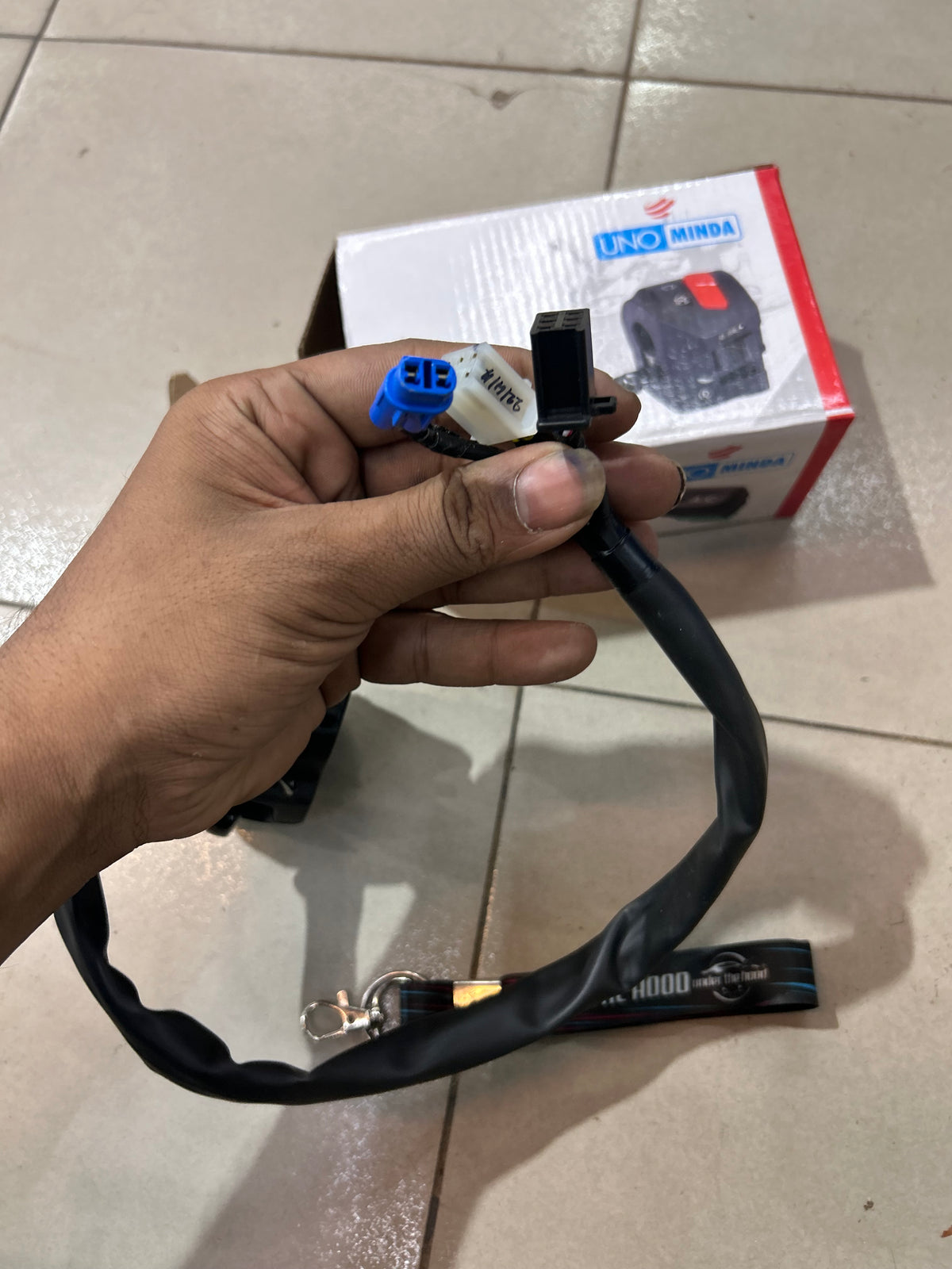 Royal Enfield Classic 350 Reborn / Hunter 350 / Meteor 350 Left Handlebar Switch – UNO Minda SW-1285-M01 | RAC00054/B Replacement