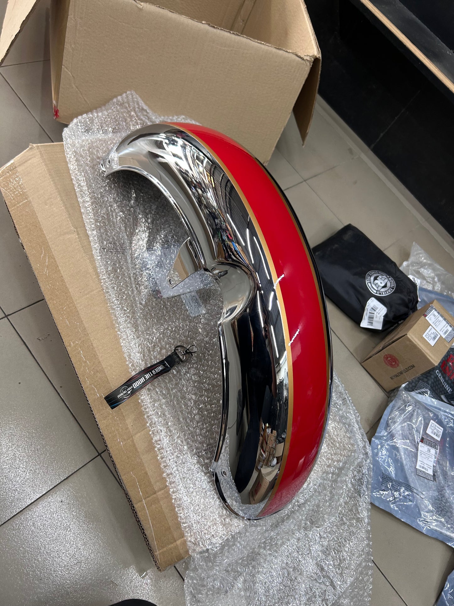 Royal Enfield Front Mudguard with Sticker GT Red & Chrome RAG00120/A for Classic 350 Reborn
