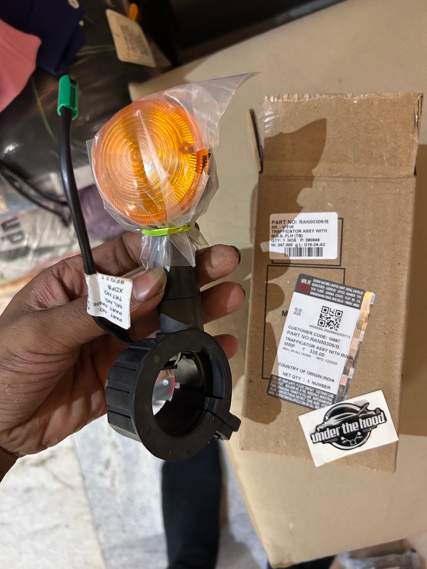 Genuine Royal Enfield Indicator Set – Classic 350 Reborn Black Color