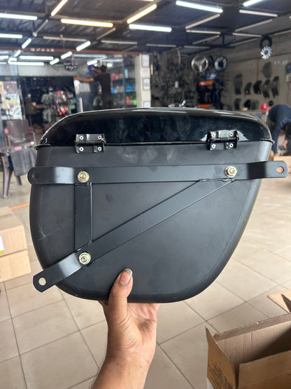 STUDDS SAFARI BOX WITH UNIVERSAL FITMENTS BLACK FITS ALL BIKE