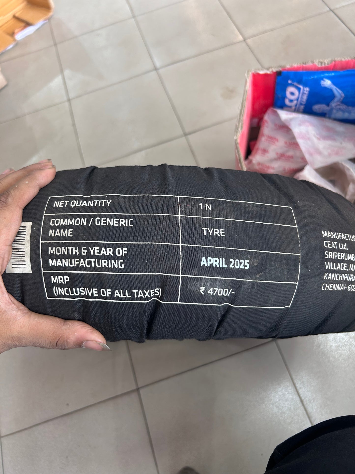 CEAT Crossrad 140/60R17 Tubeless Tyre 63H – Rear Tyre for KTM, R15, Apache, MT 15